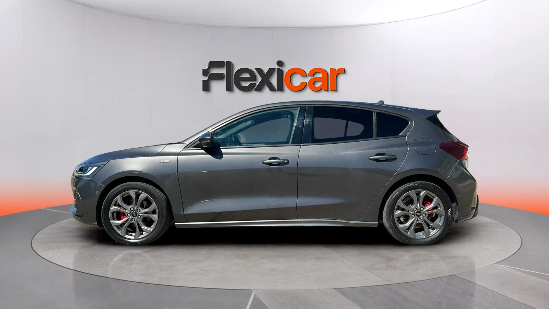 Ford Focus 1.0 EcoBoost MHEV ST-Line Design SIP - foto 6