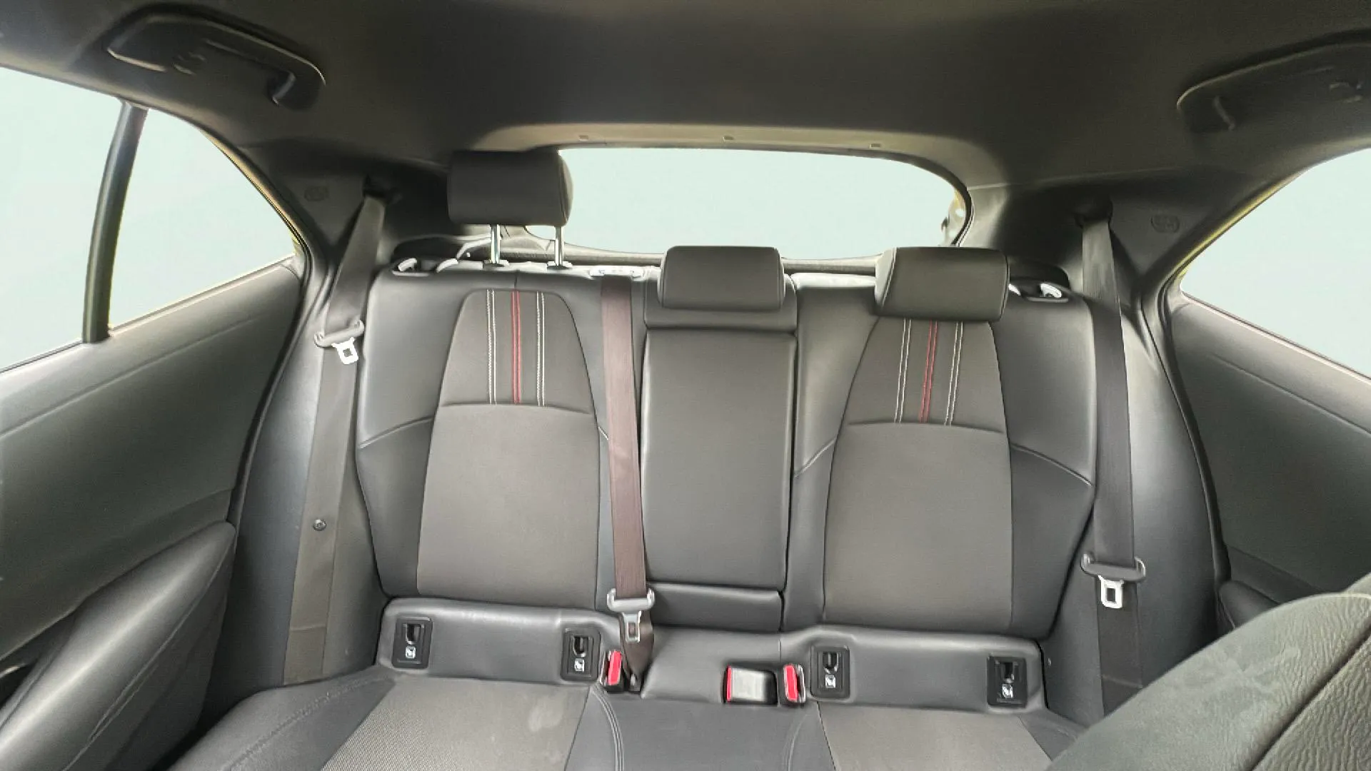 Toyota Corolla 2.0 180H GR-Sport E-CVT - foto 9