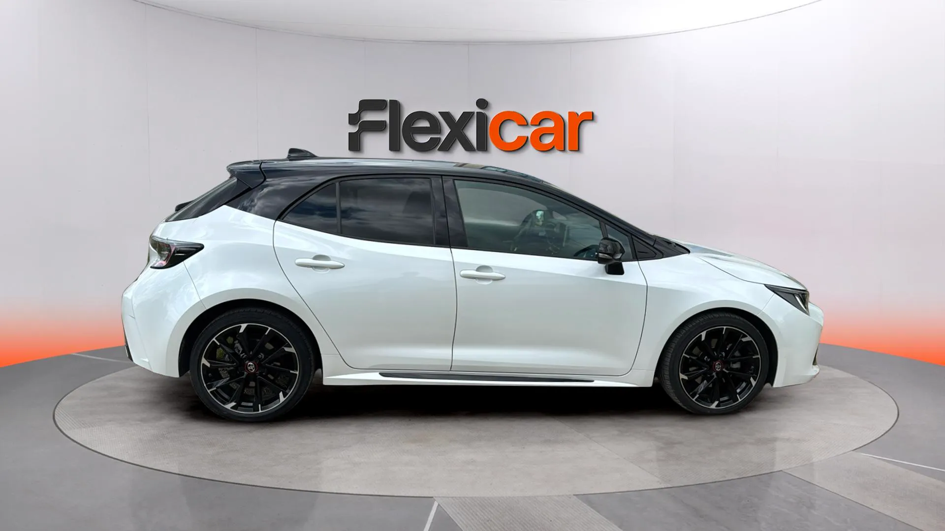 Toyota Corolla 2.0 180H GR-Sport E-CVT - foto 3