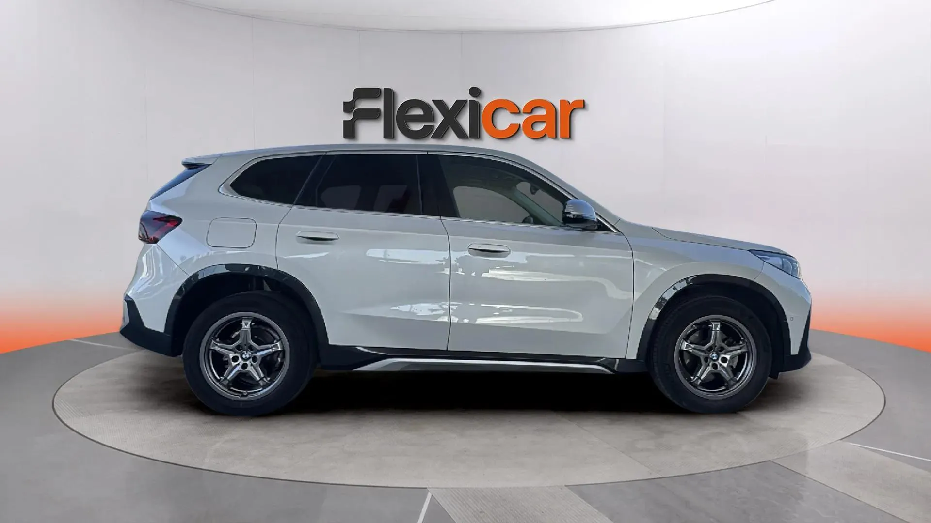 BMW X1 sDrive18d - foto 8