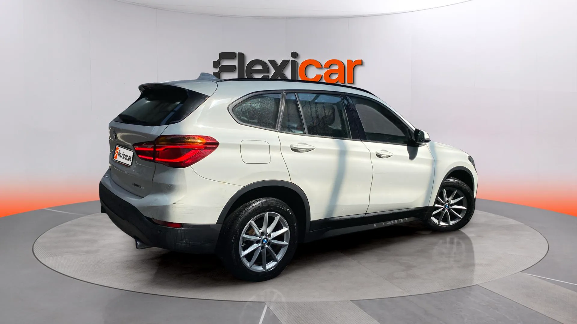 BMW X1 sDrive18d - foto 6