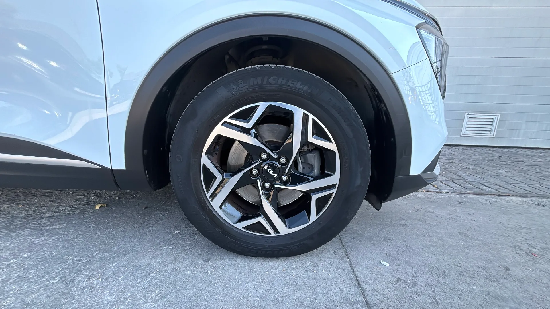 Kia Sportage 1.6 T-GDi Concept 4x2 - foto 18