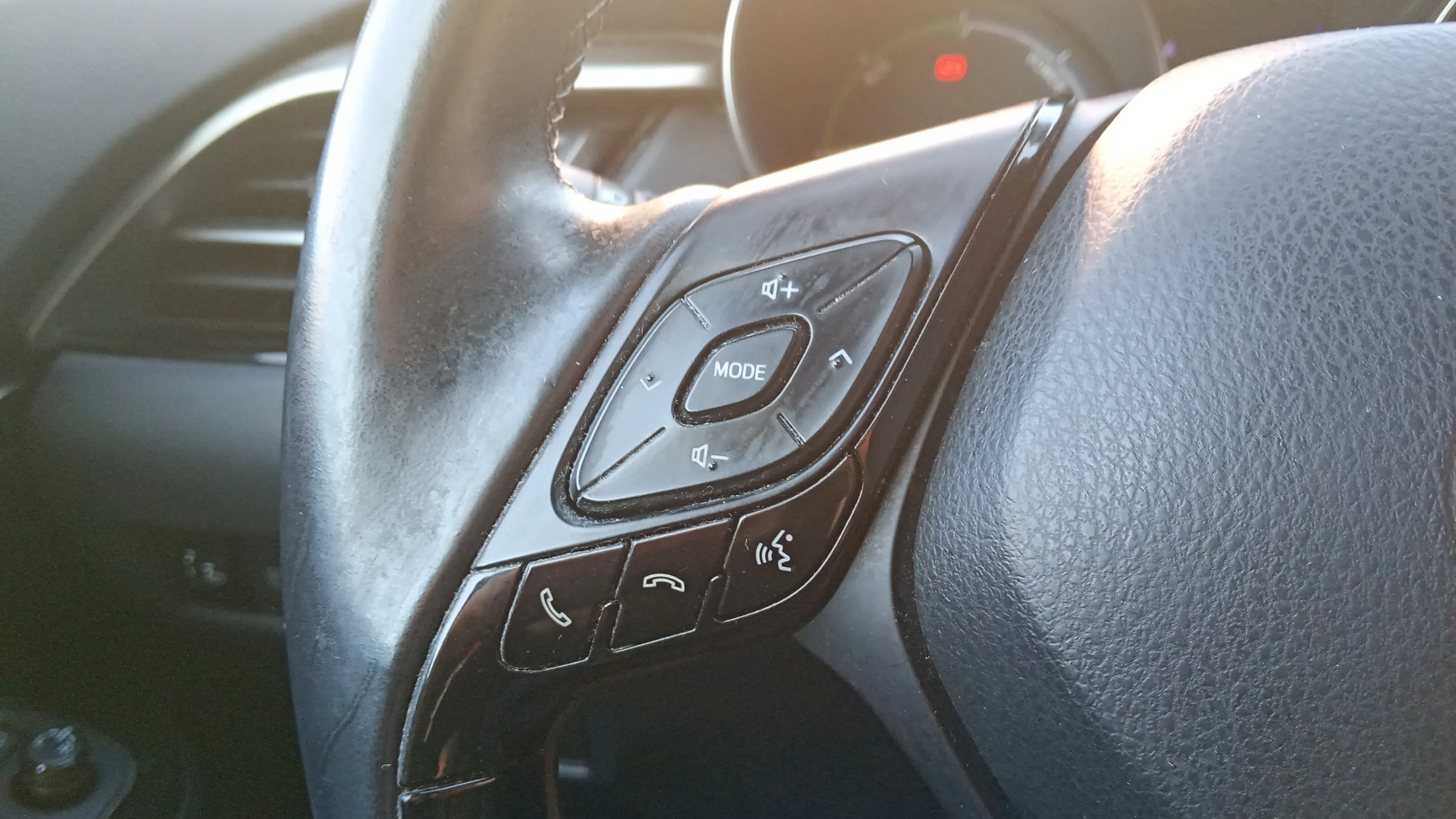 Toyota C-HR 1.8 125H Advance - foto 18