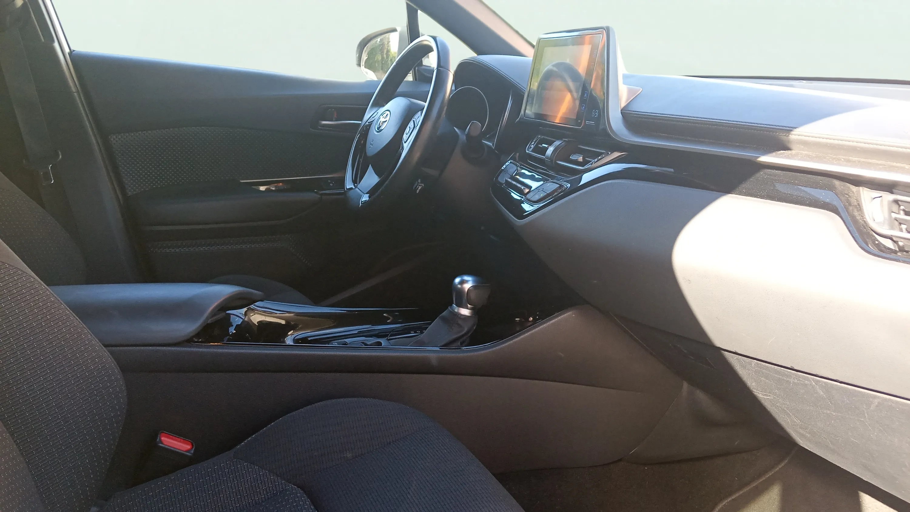 Toyota C-HR 1.8 125H Advance - foto 13