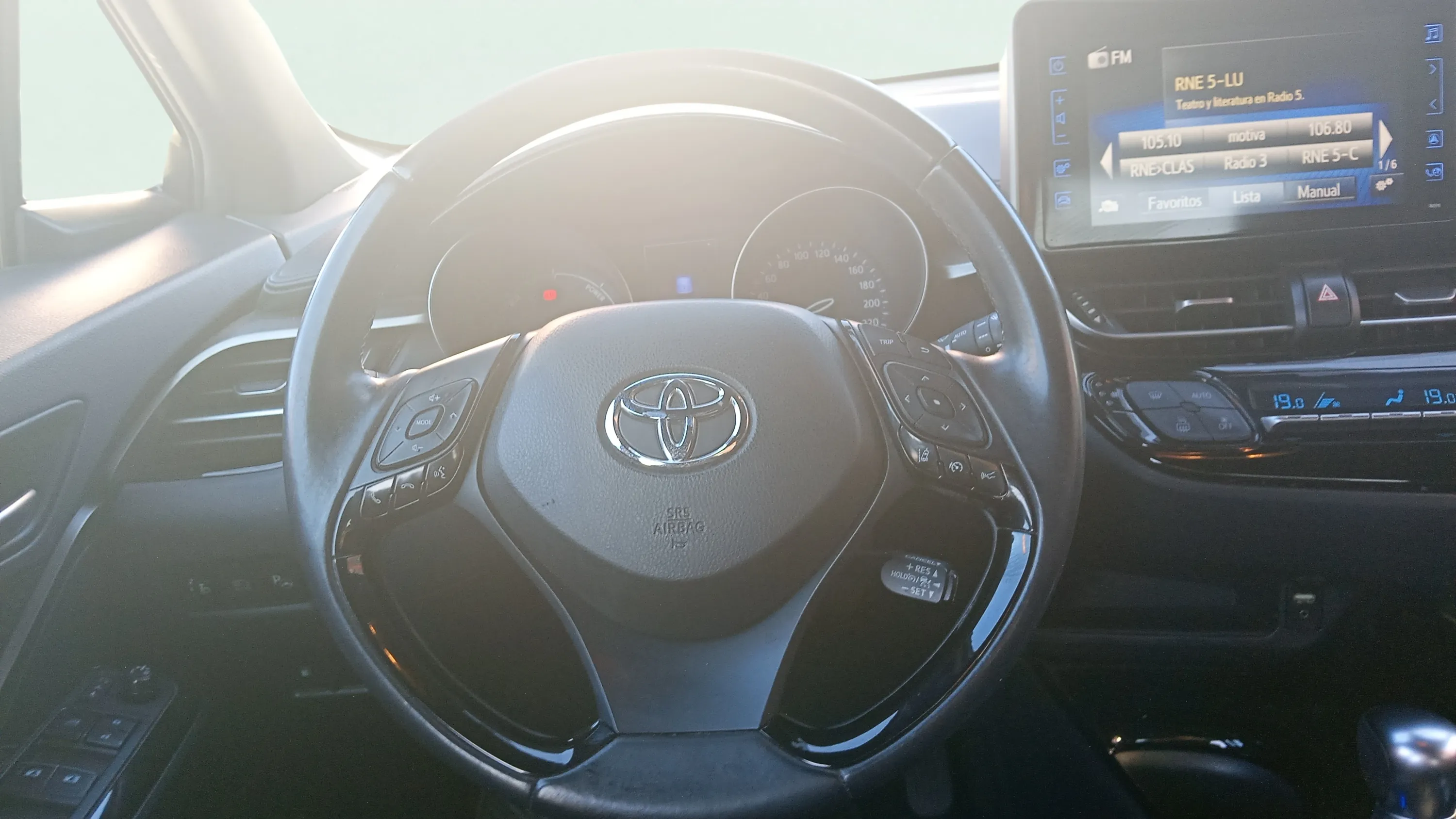 Toyota C-HR 1.8 125H Advance - foto 12