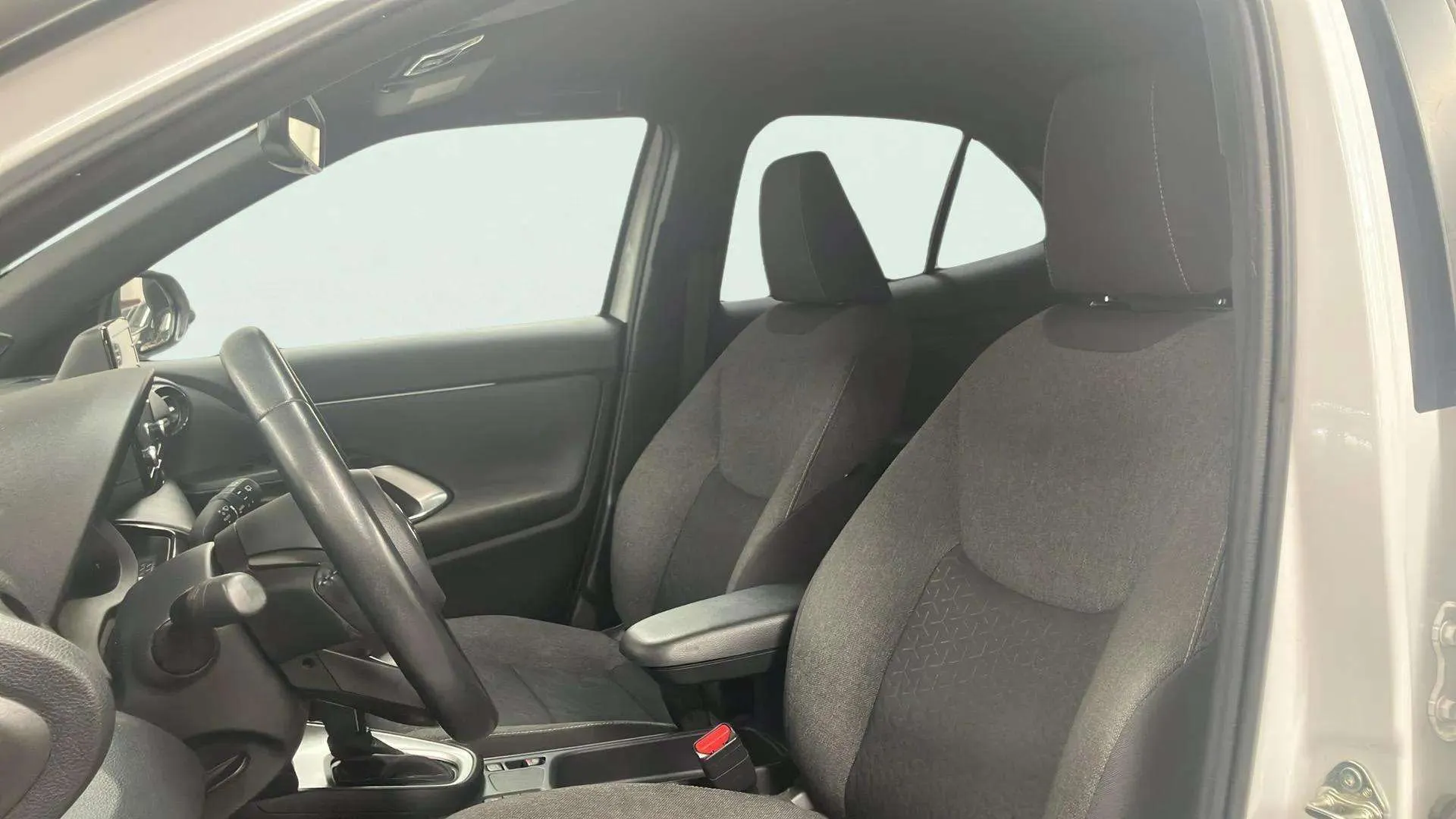 Toyota Yaris Cross 1.5 120H Active Tech Pack Connect - foto 9