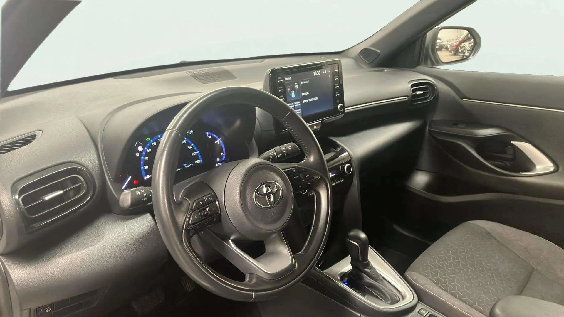 Toyota Yaris Cross 1.5 120H Active Tech Pack Connect - foto 6
