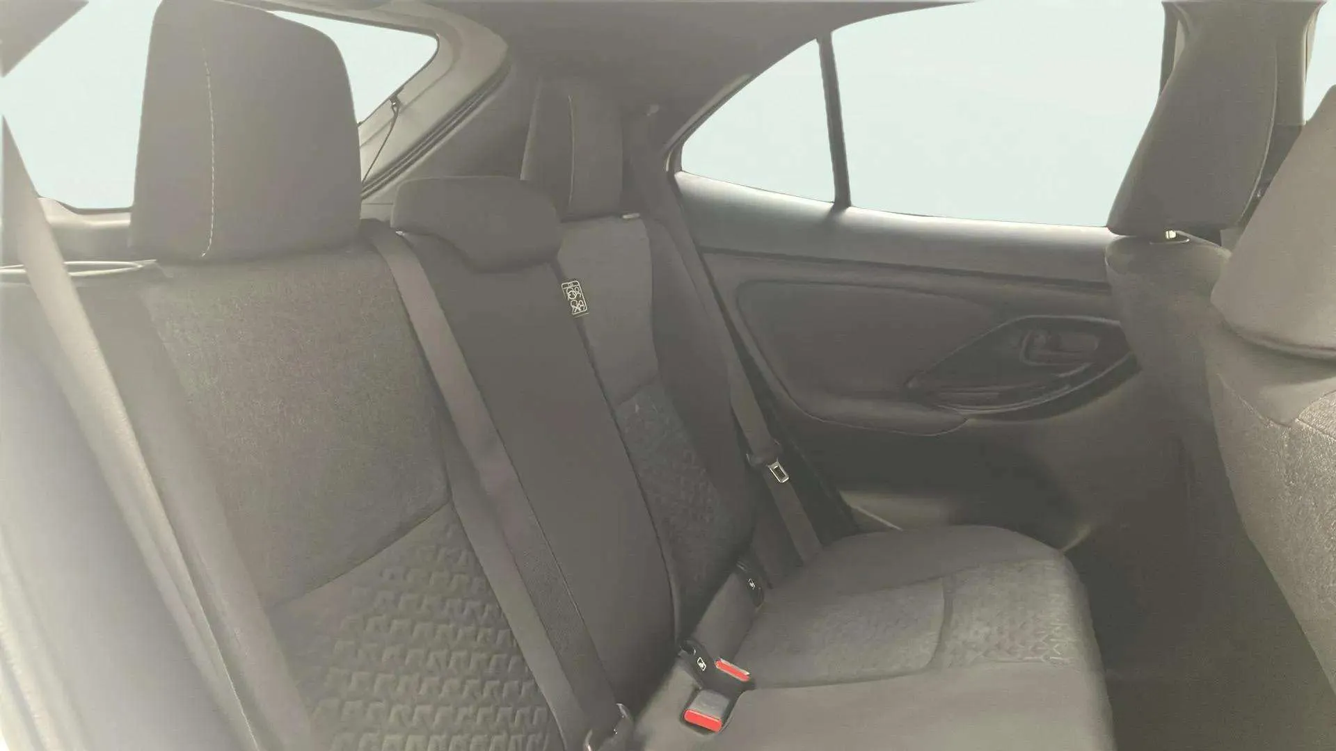 Toyota Yaris Cross 1.5 120H Active Tech Pack Connect - foto 13