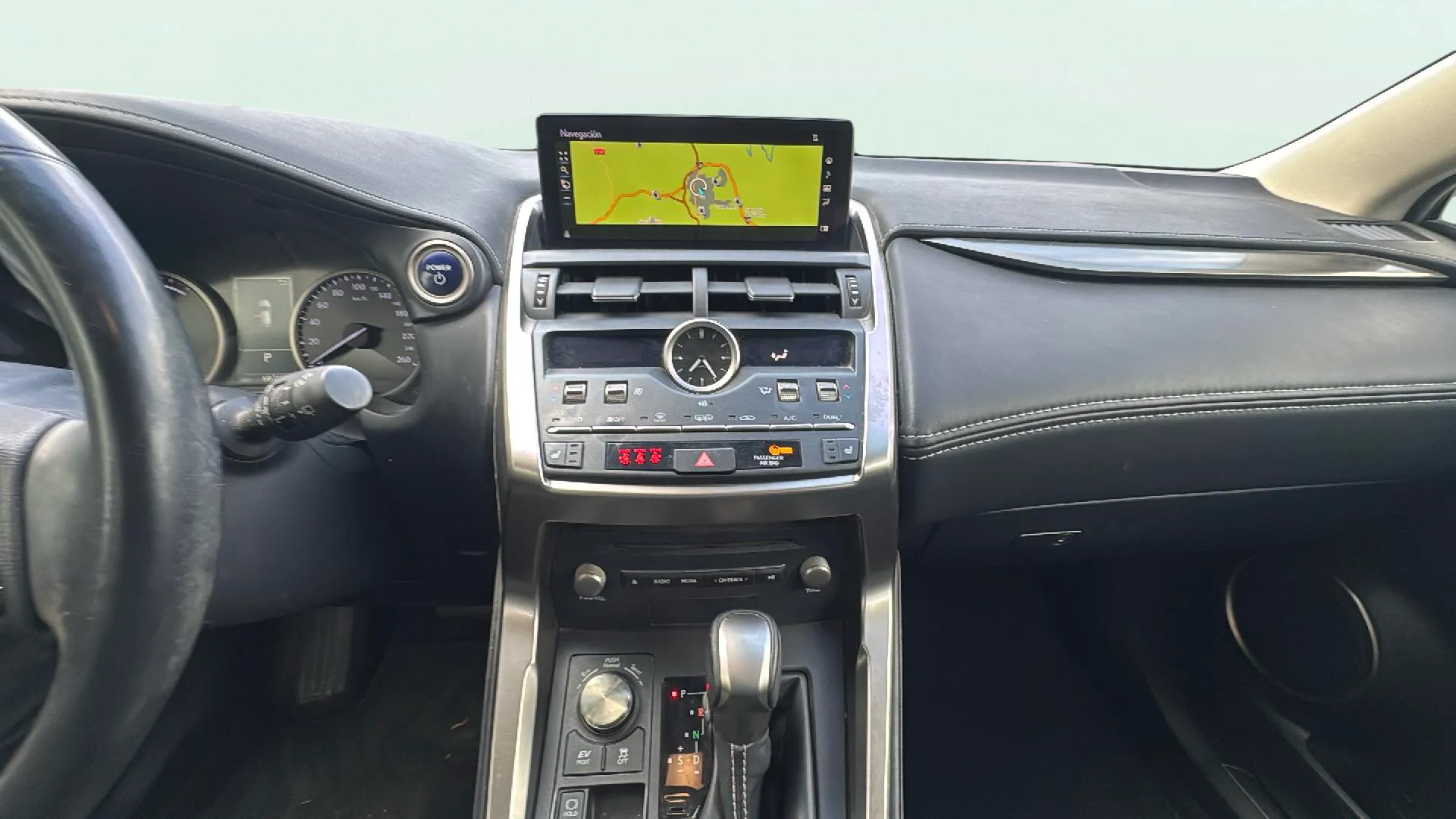 Lexus NX 2.5 300h Business 2WD - foto 12