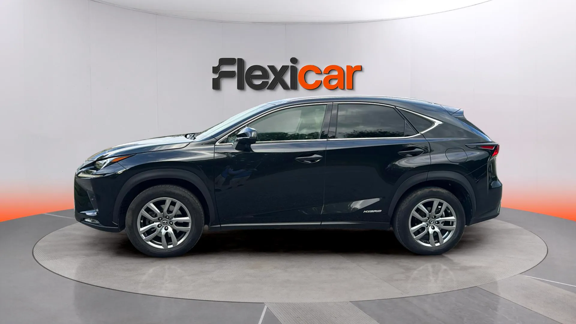 Lexus NX 2.5 300h Business 2WD - foto 4