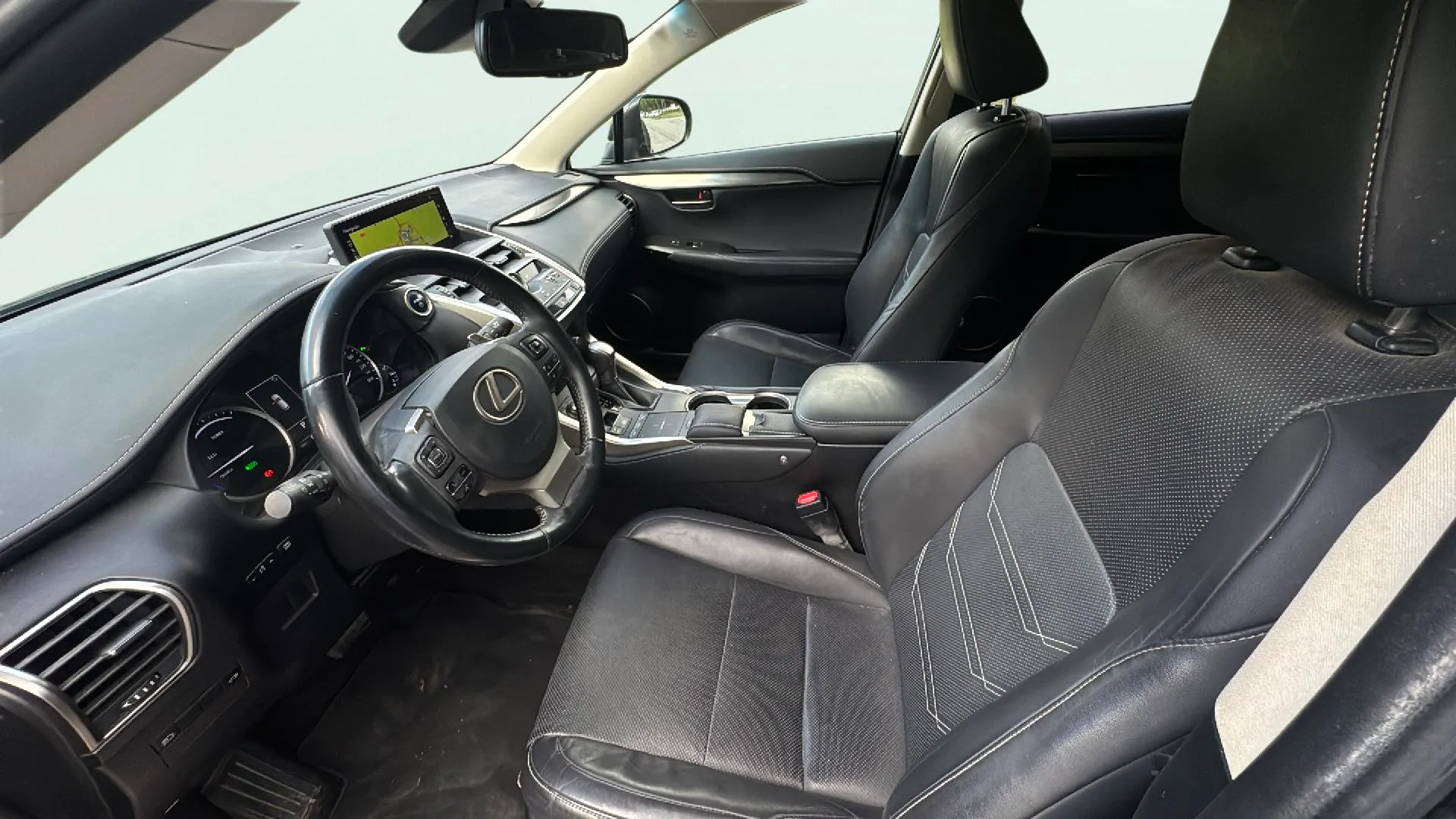 Lexus NX 2.5 300h Business 2WD - foto 6