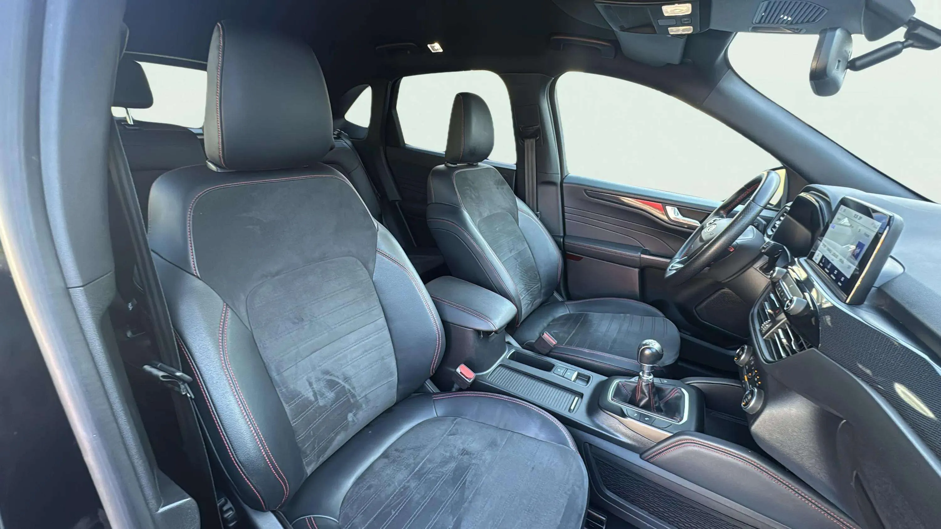 Ford Kuga ST-Line 1.5T EcoBoost - foto 23