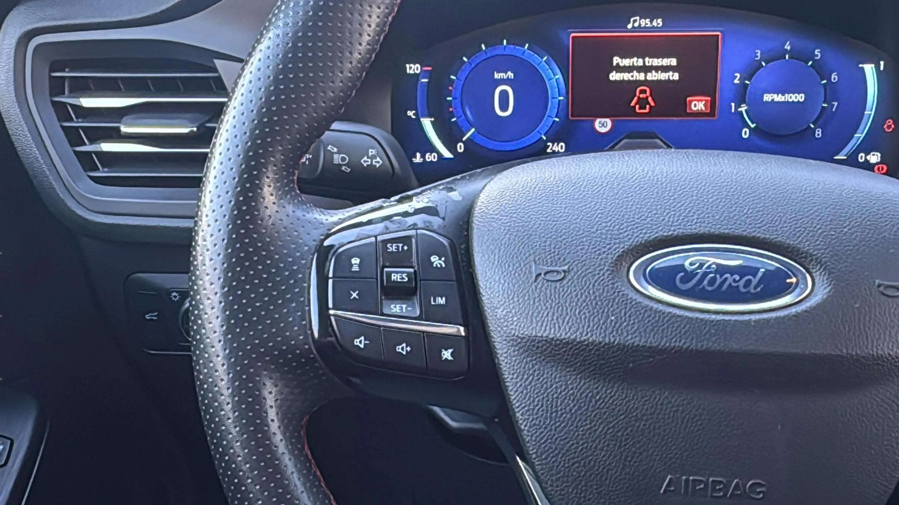 Ford Kuga ST-Line 1.5T EcoBoost - foto 17