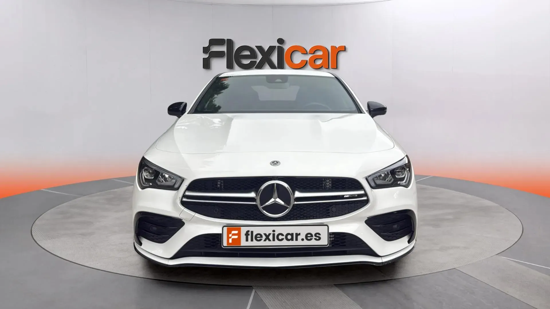 Mercedes-Benz CLA Mercedes-AMG 35 4MATIC+ - foto 12