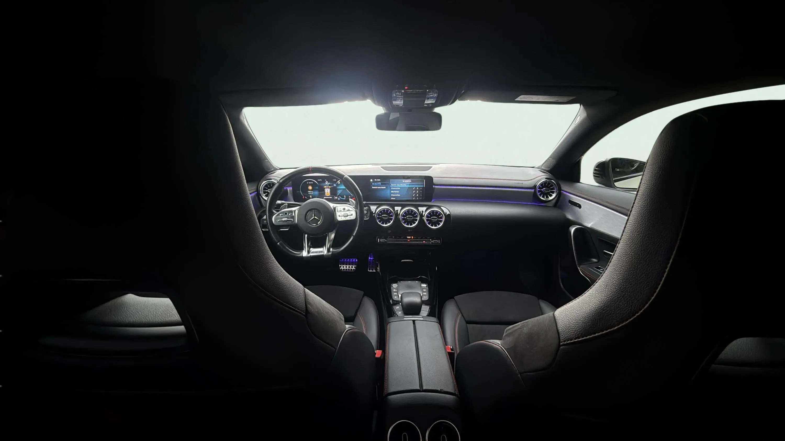 Mercedes-Benz CLA Mercedes-AMG 35 4MATIC+ - foto 19