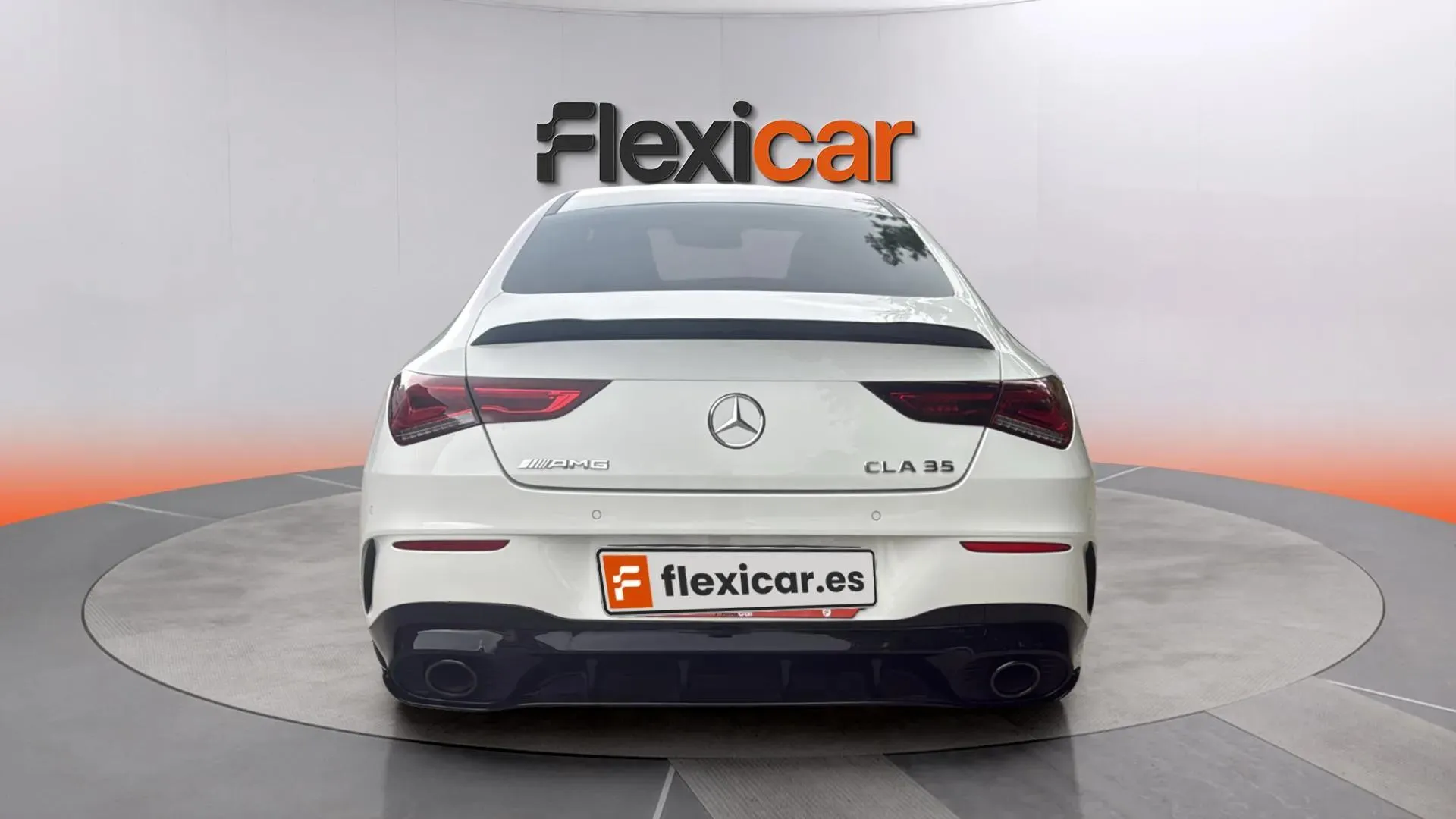 Mercedes-Benz CLA Mercedes-AMG 35 4MATIC+ - foto 9