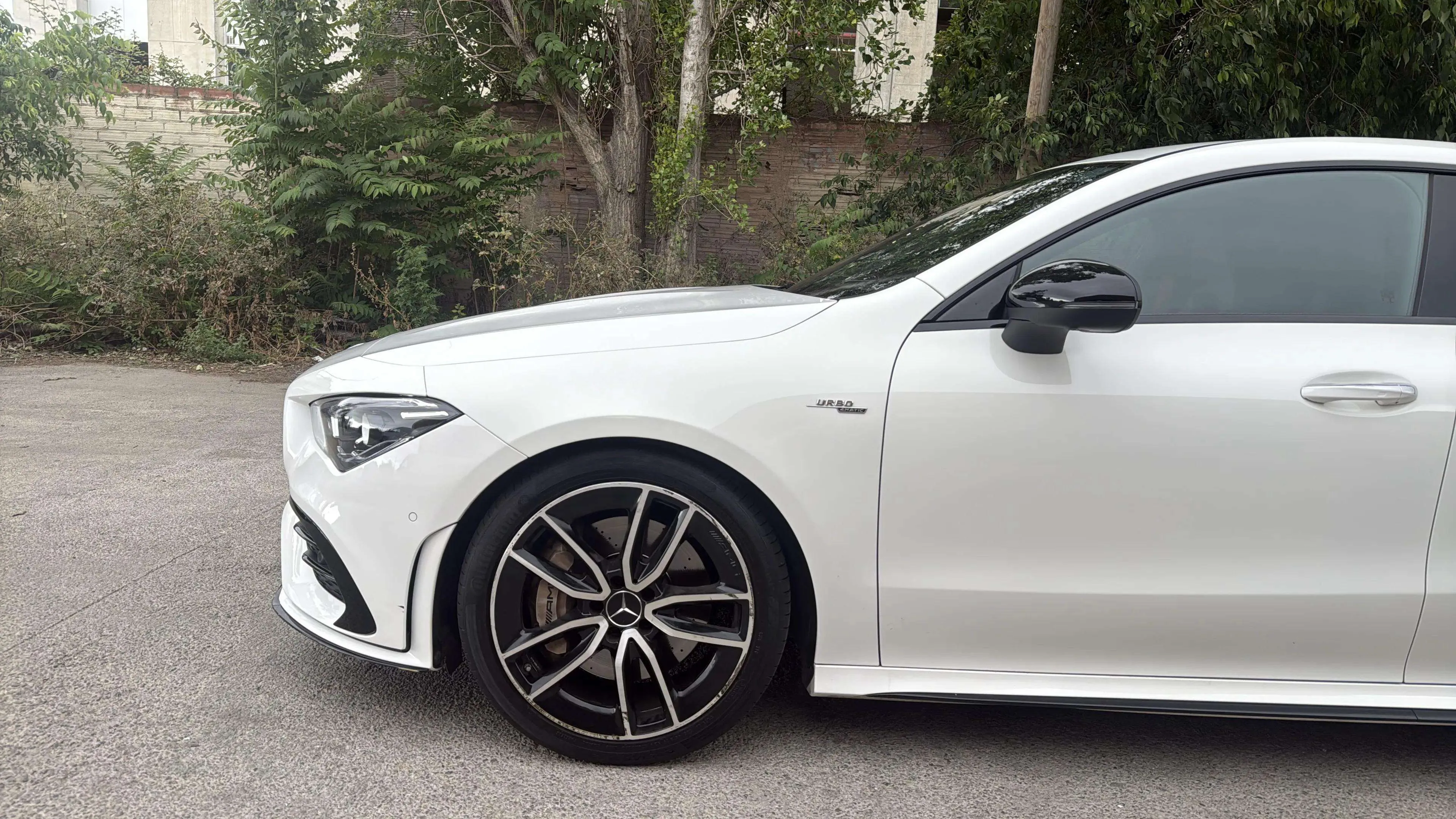 Mercedes-Benz CLA Mercedes-AMG 35 4MATIC+ - foto 6
