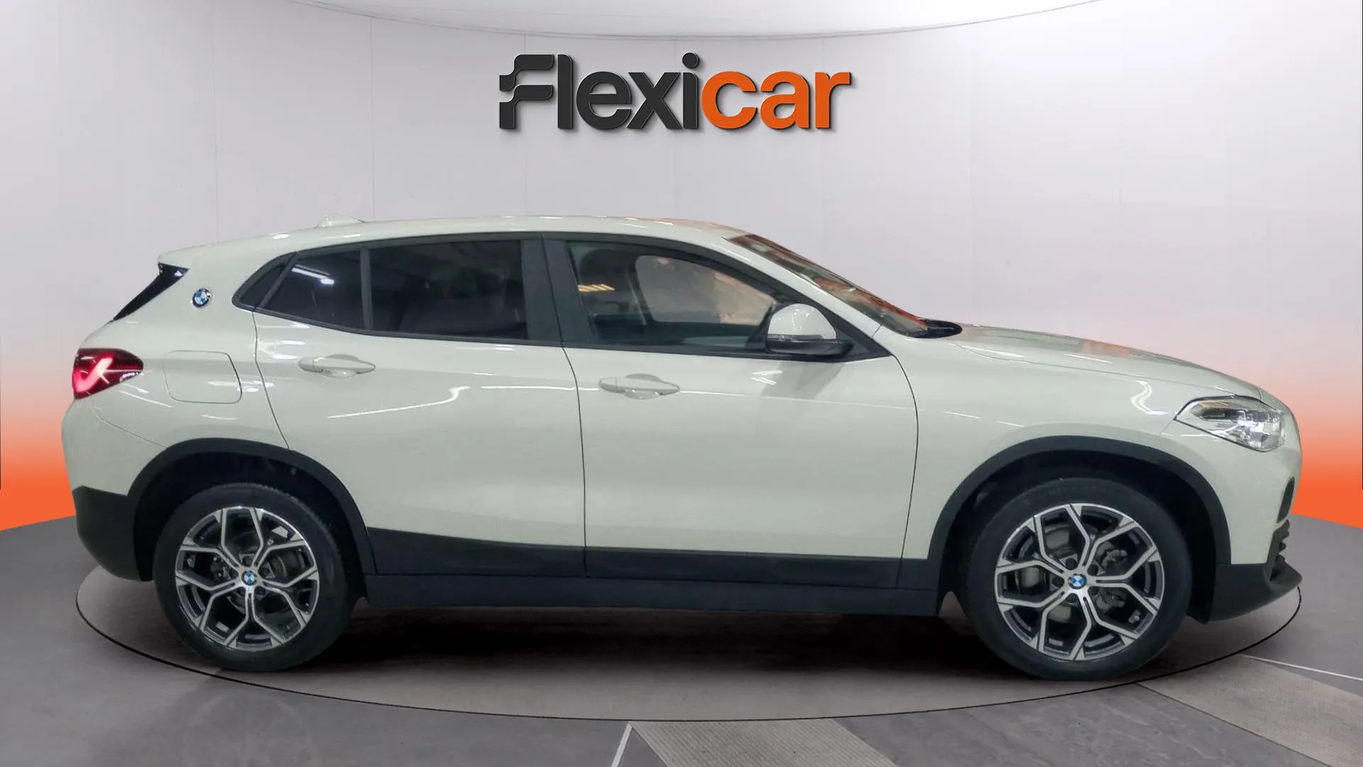 BMW X2 sDrive18i - foto 8