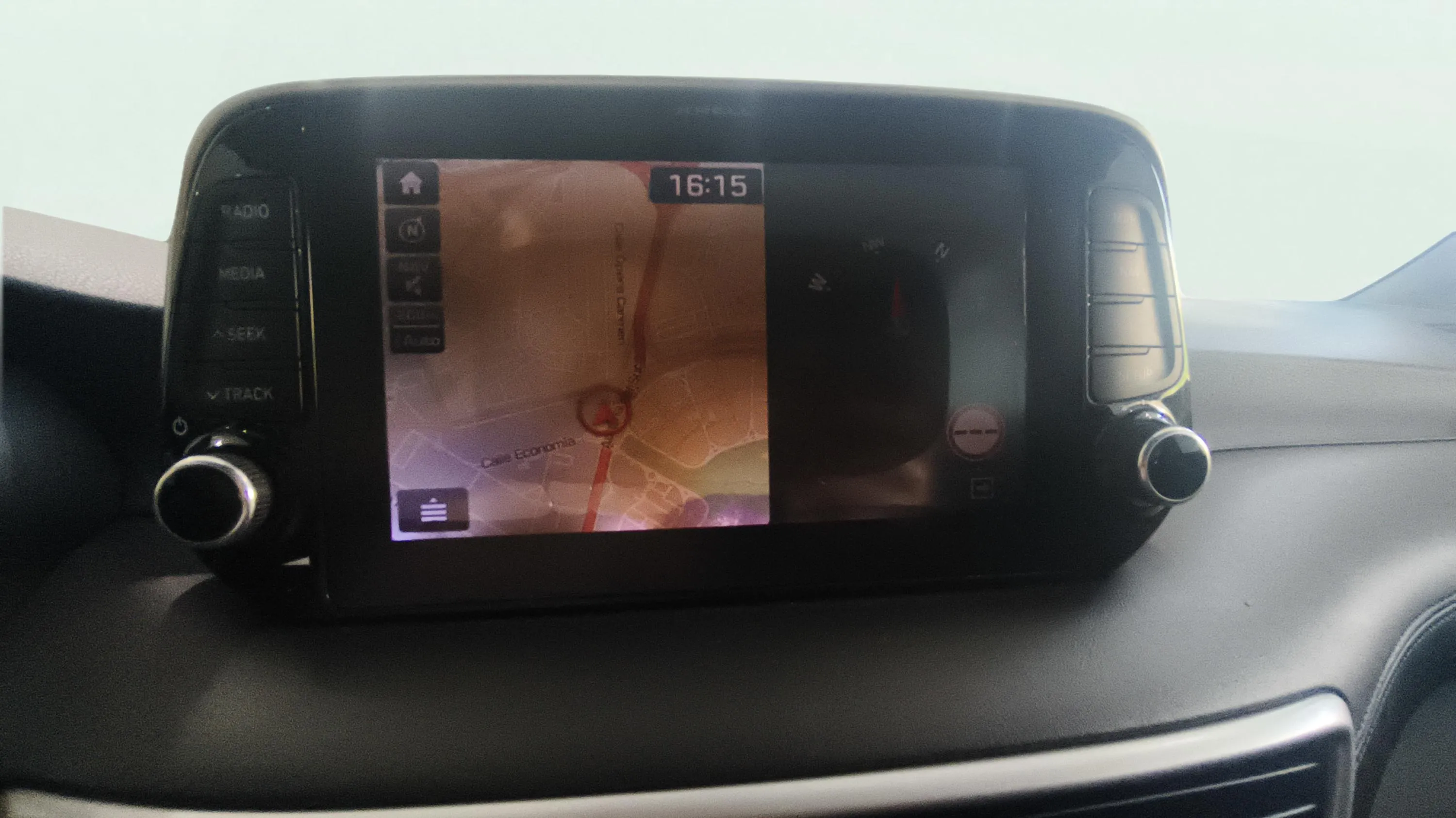 Hyundai Tucson 1.6 CRDi 48V Tecno 4x2 - foto 19
