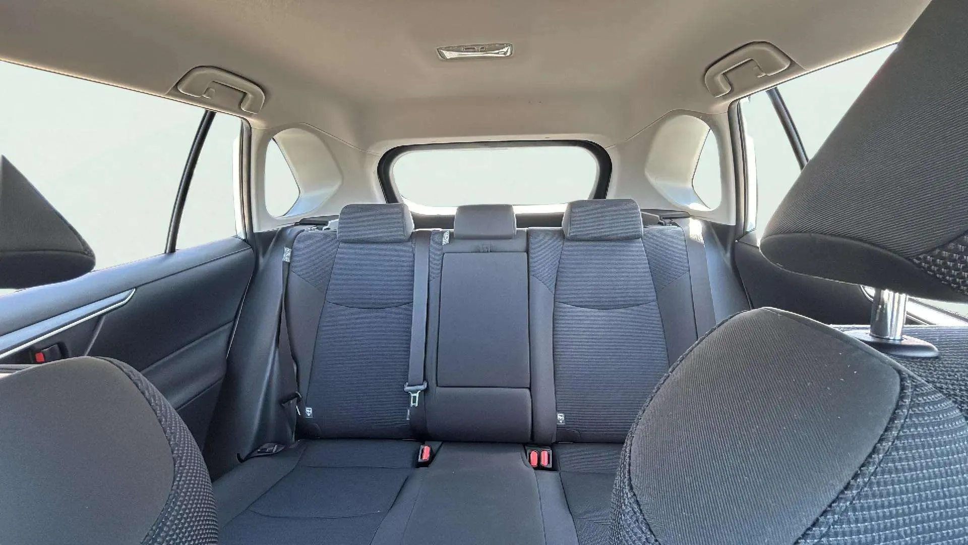 Toyota RAV4 2.5l 220H Business - foto 15