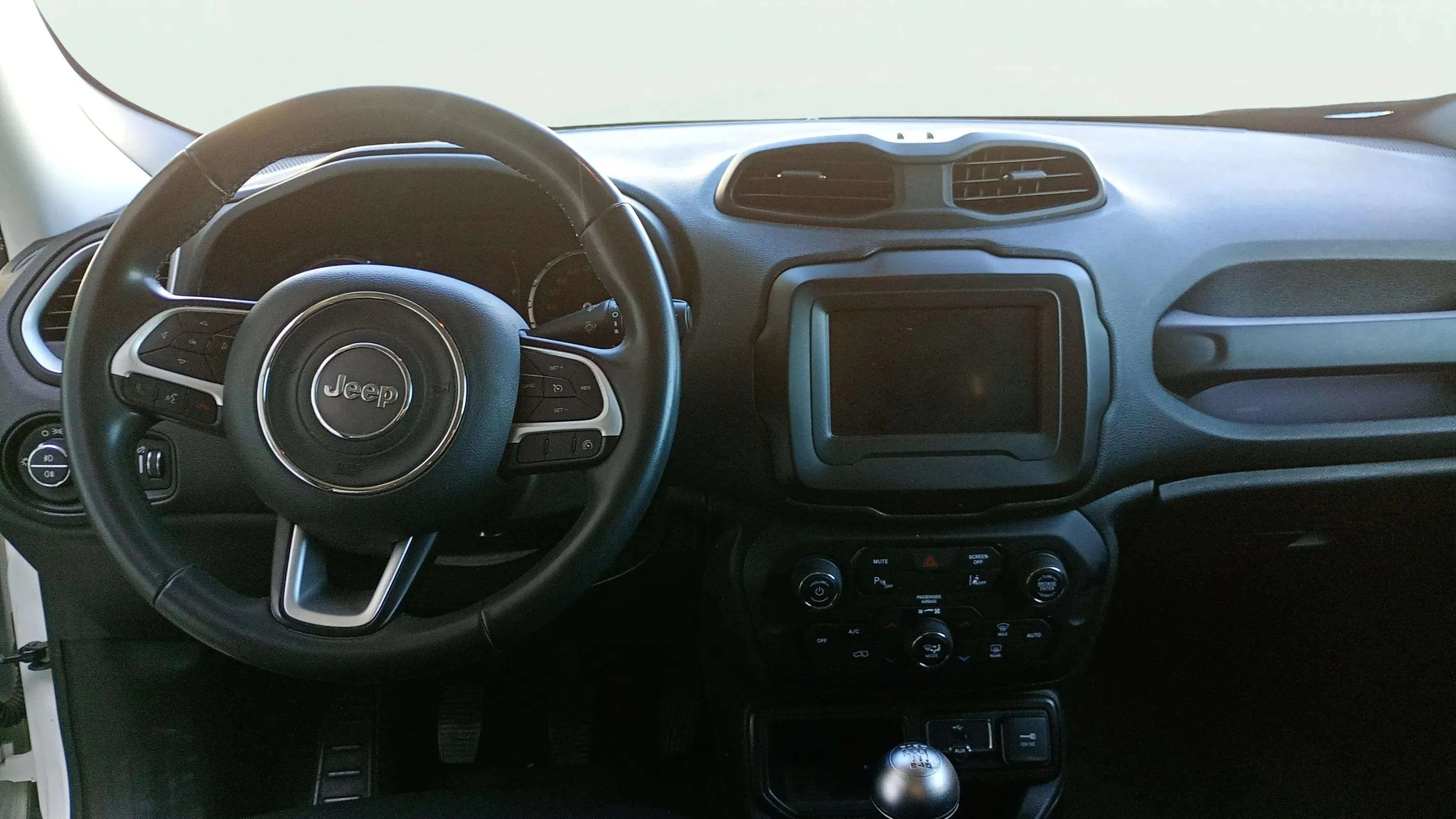 Jeep Renegade 1.0G Limited 4x2 - foto 8
