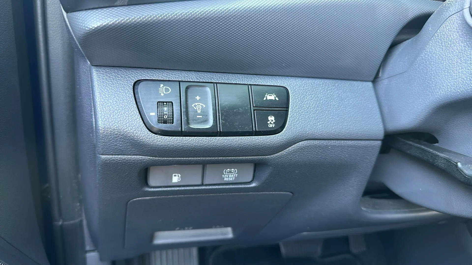 Hyundai Ioniq 1.6 GDI HEV Klass DCT - foto 16