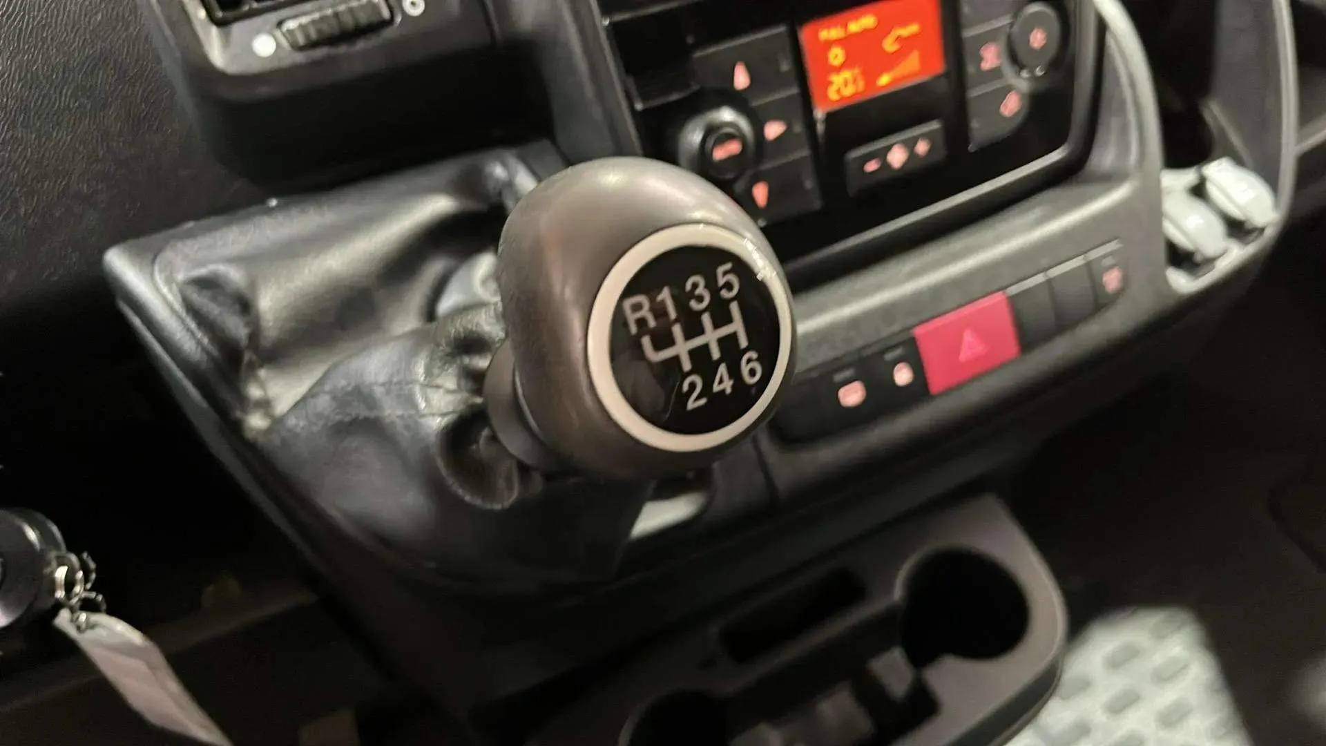Peugeot Boxer 335 L3 H2 Bhdi - foto 15