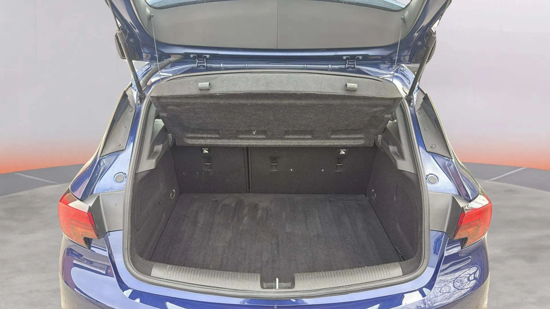 Opel Astra 1.2T SHT Business Elegance - foto 20
