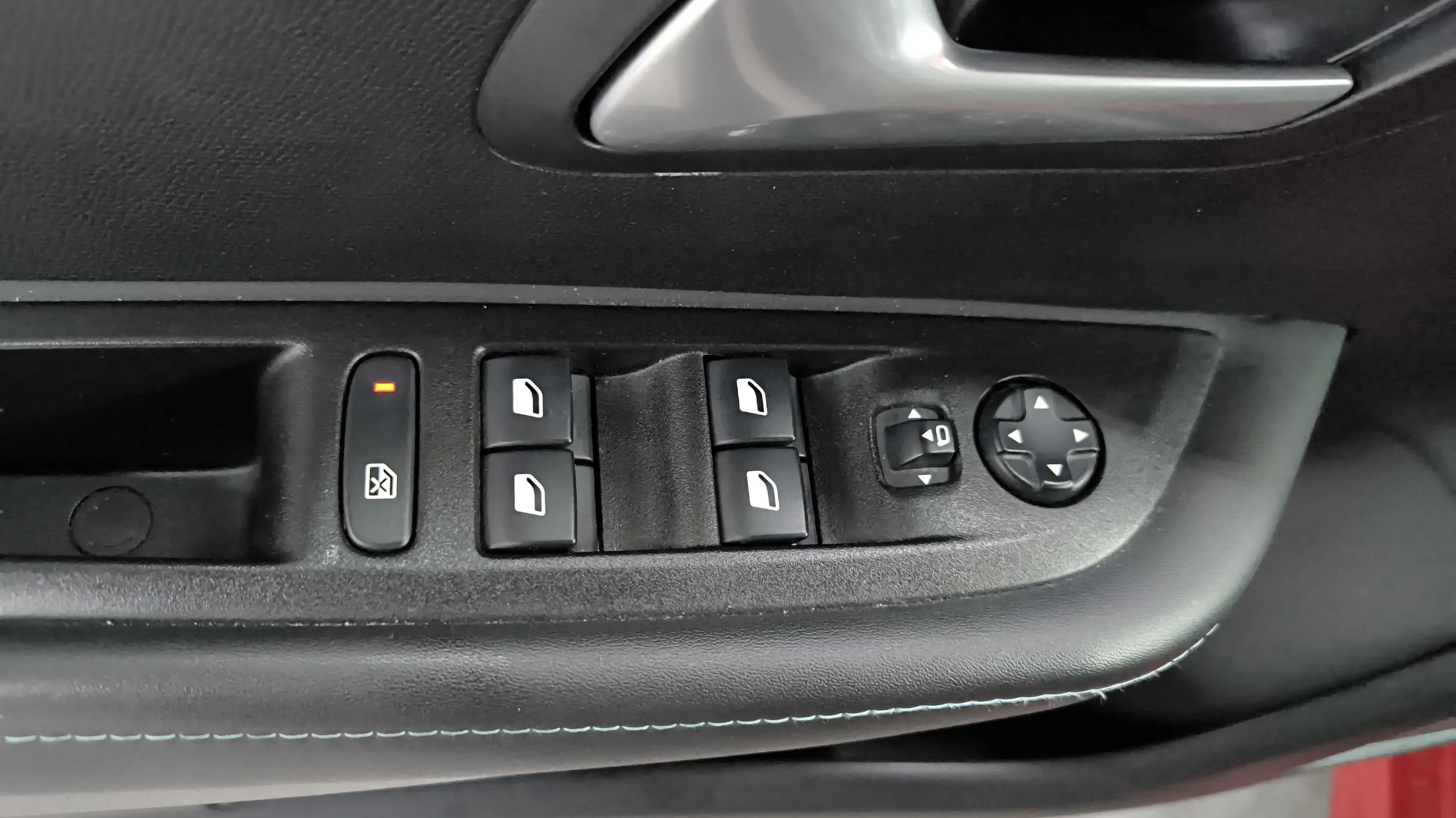 Peugeot 208 PureTech EAT8 Allure - foto 18
