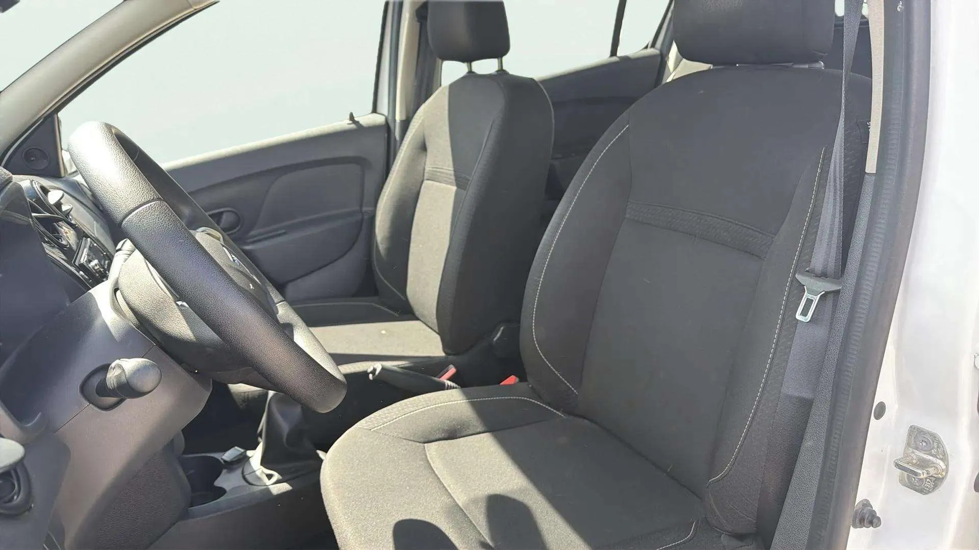 Dacia Sandero Access 1.0 18 - foto 10