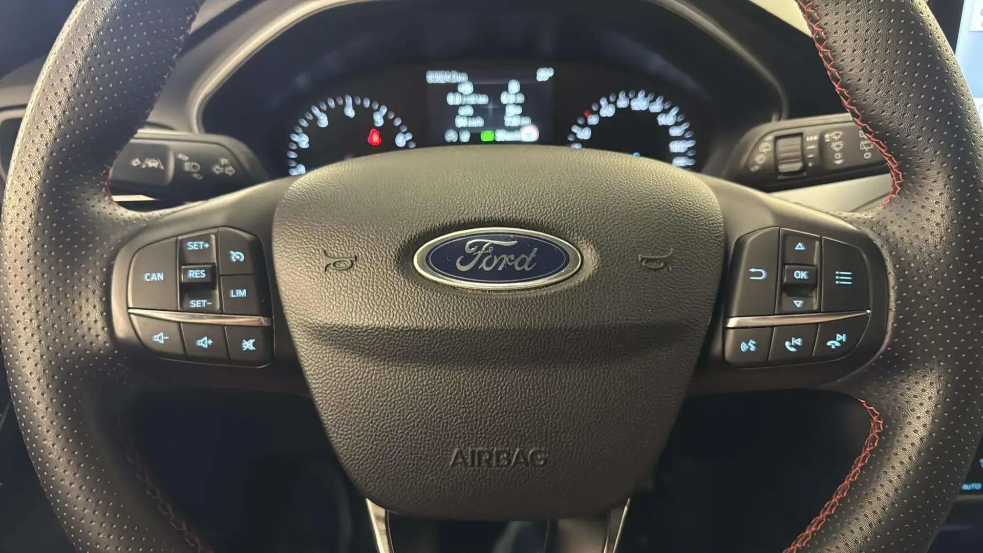 Ford Focus 1.0 Ecob. MHEV ST-Line Design SIP - foto 14