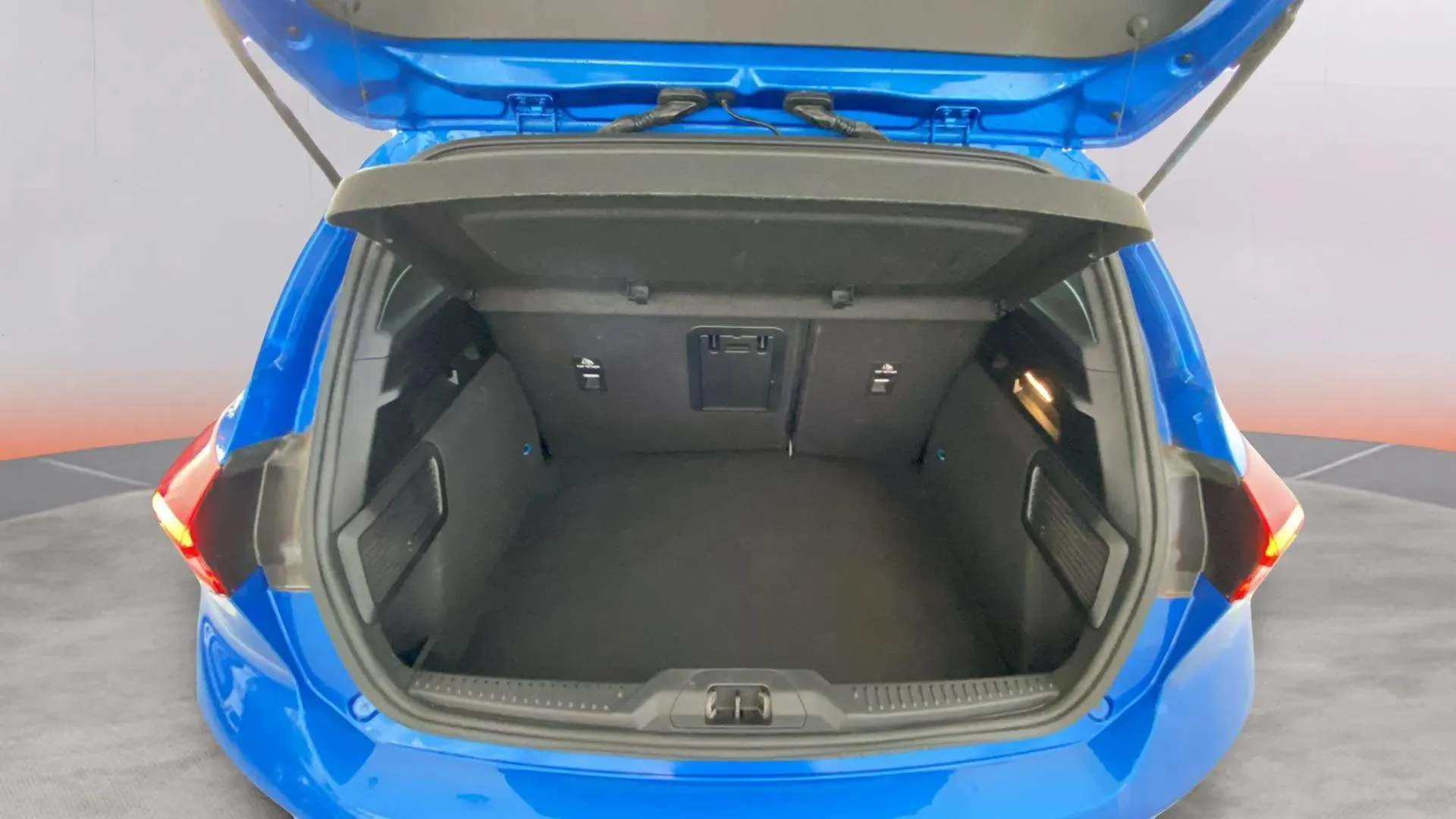 Ford Focus 1.0 EcoBoost MHEV ST-Line - foto 9