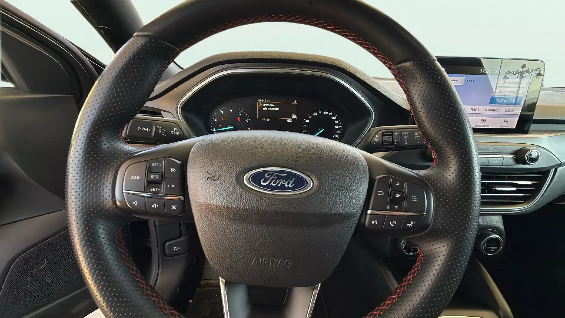 Ford Focus 1.0 EcoBoost MHEV ST-Line - foto 10