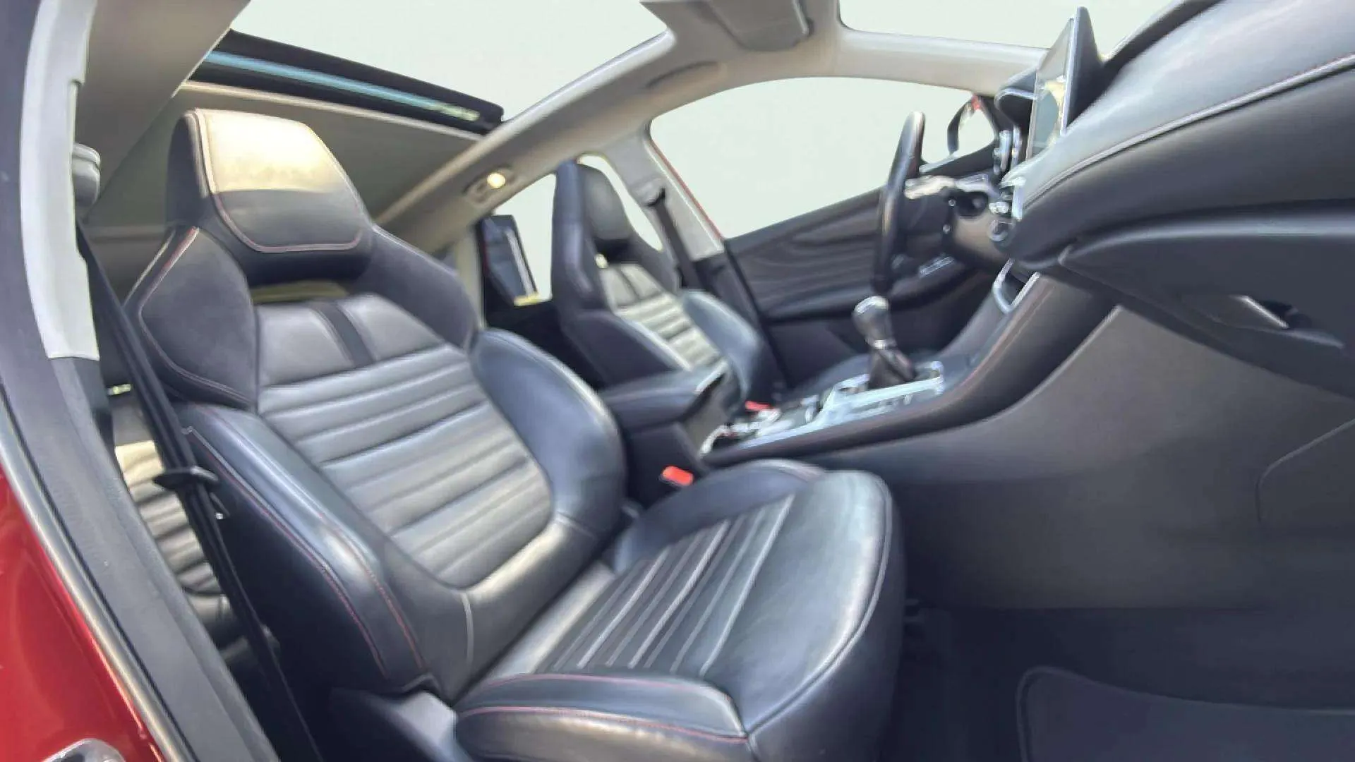 MG HS 1.5 Turbo GDI Luxury - foto 23