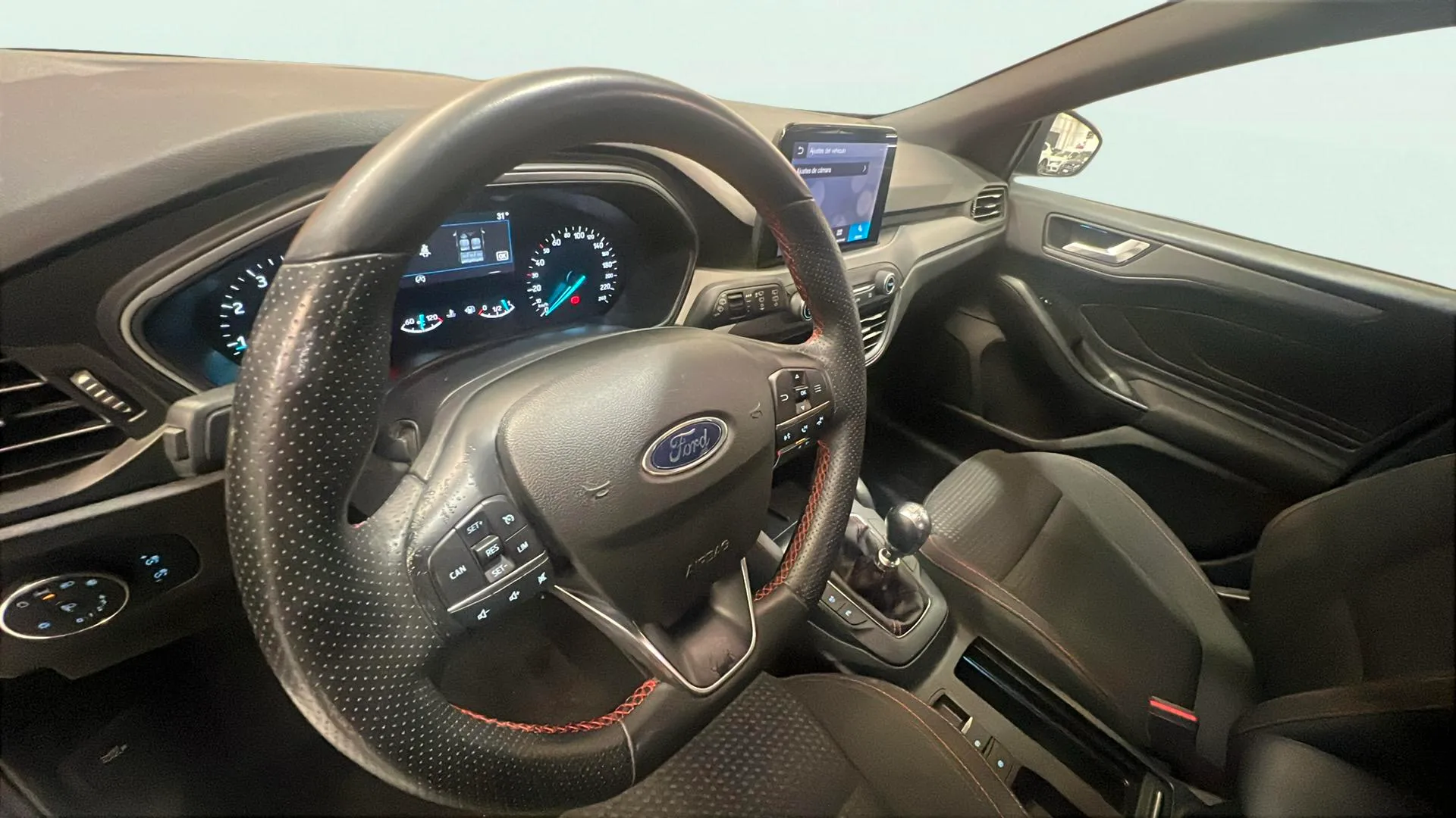 Ford Focus 1.0 Ecob. MHEV ST-Line Design SIP - foto 19