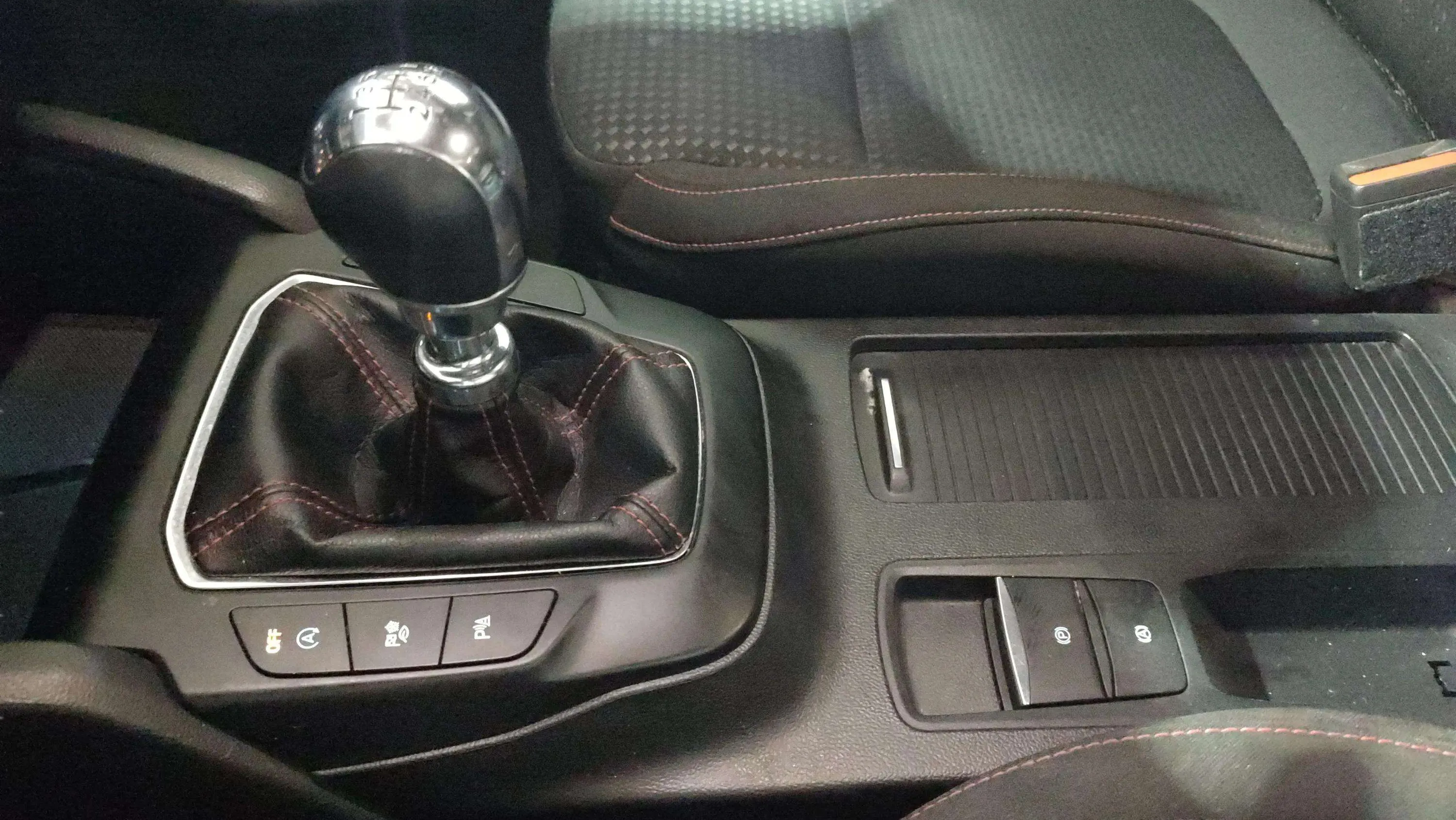 Ford Focus 1.0 Ecob. MHEV Active Design SIP - foto 15