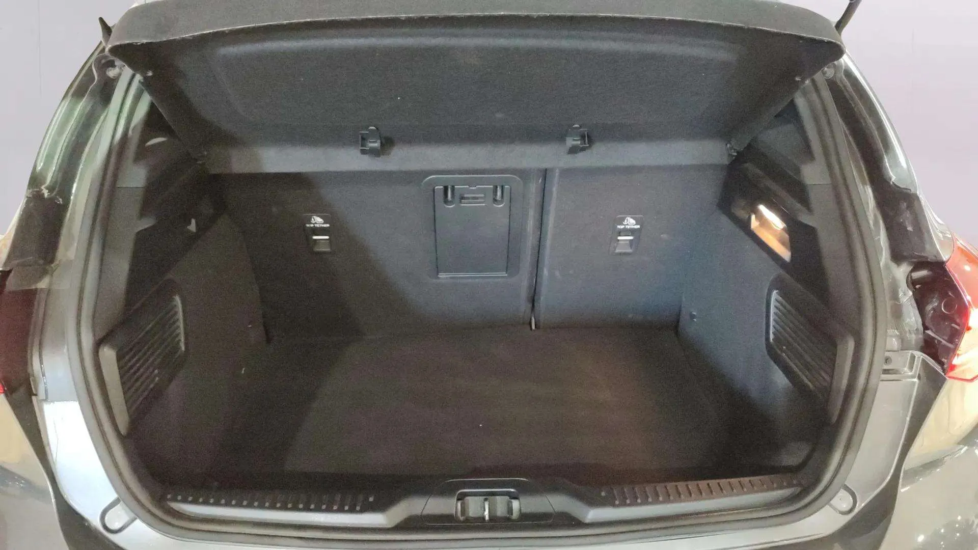 Ford Focus 1.0 EcoBoost MHEV ST-Line - foto 18