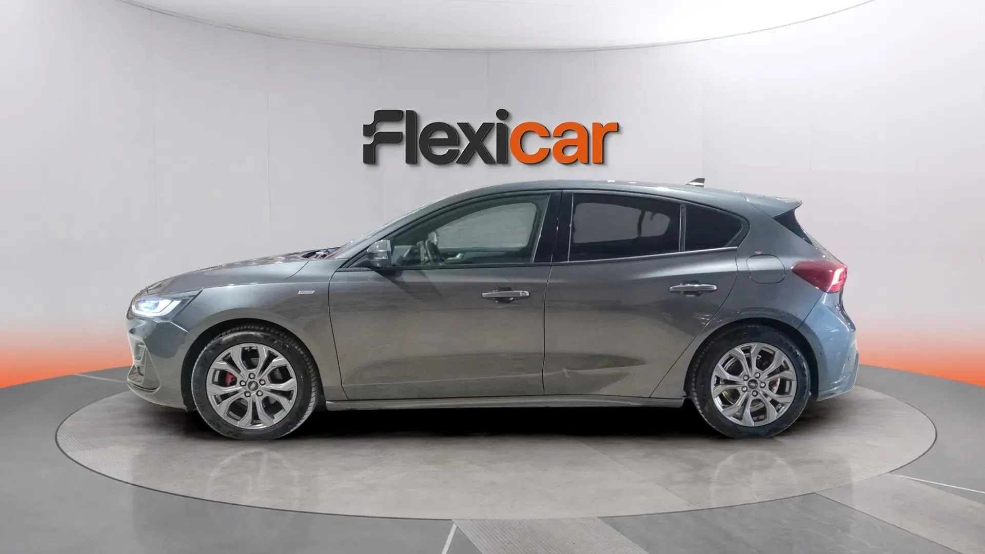 Ford Focus 1.0 EcoBoost MHEV ST-Line - foto 4