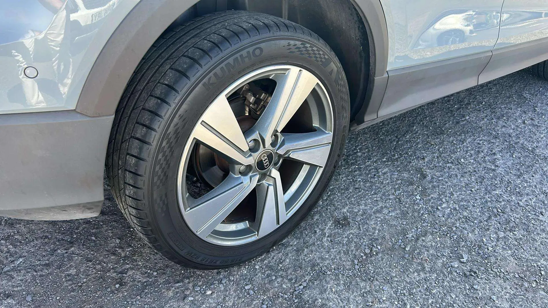 Audi Q2 30 TFSI - foto 17