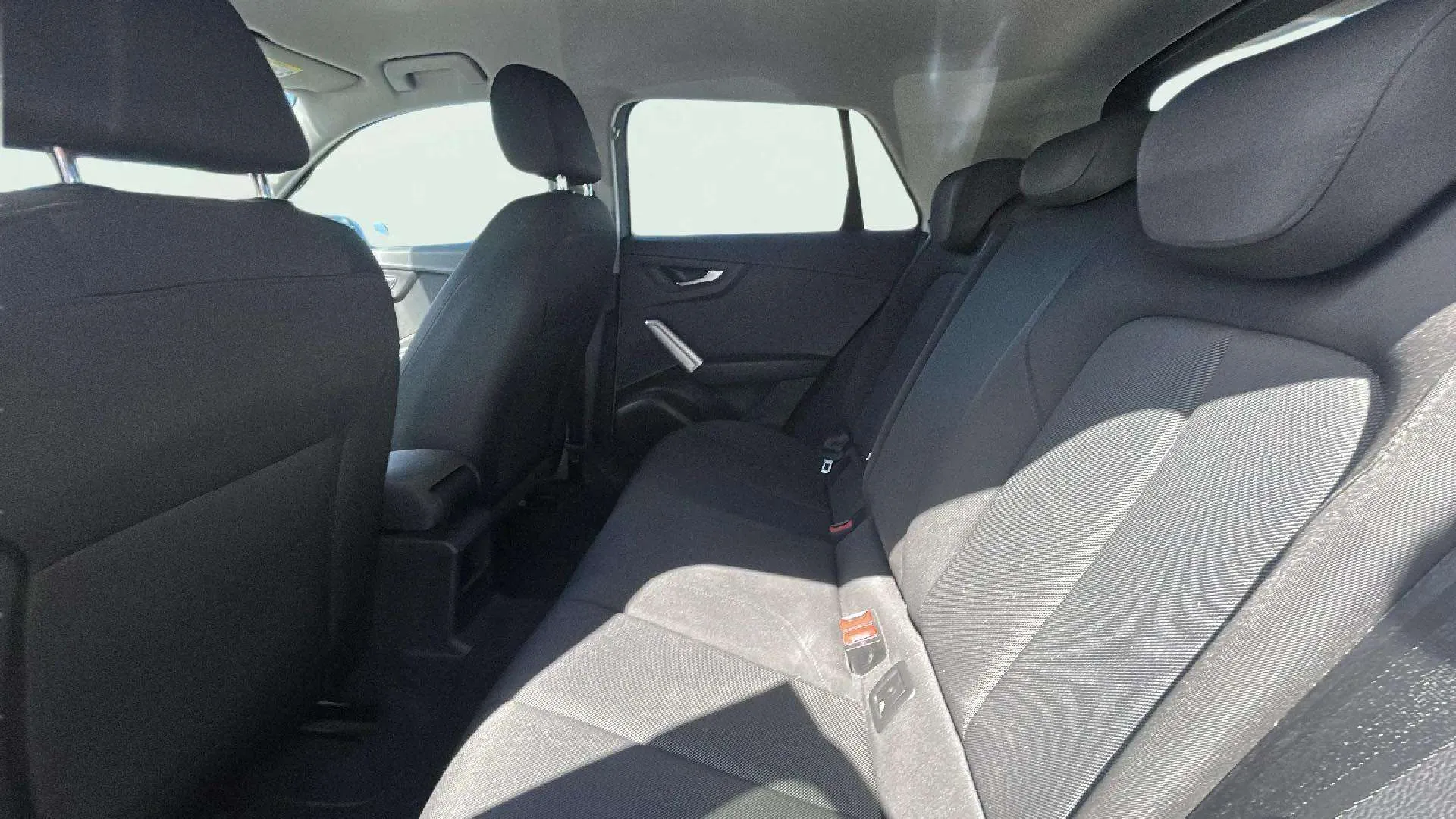 Audi Q2 30 TFSI - foto 21
