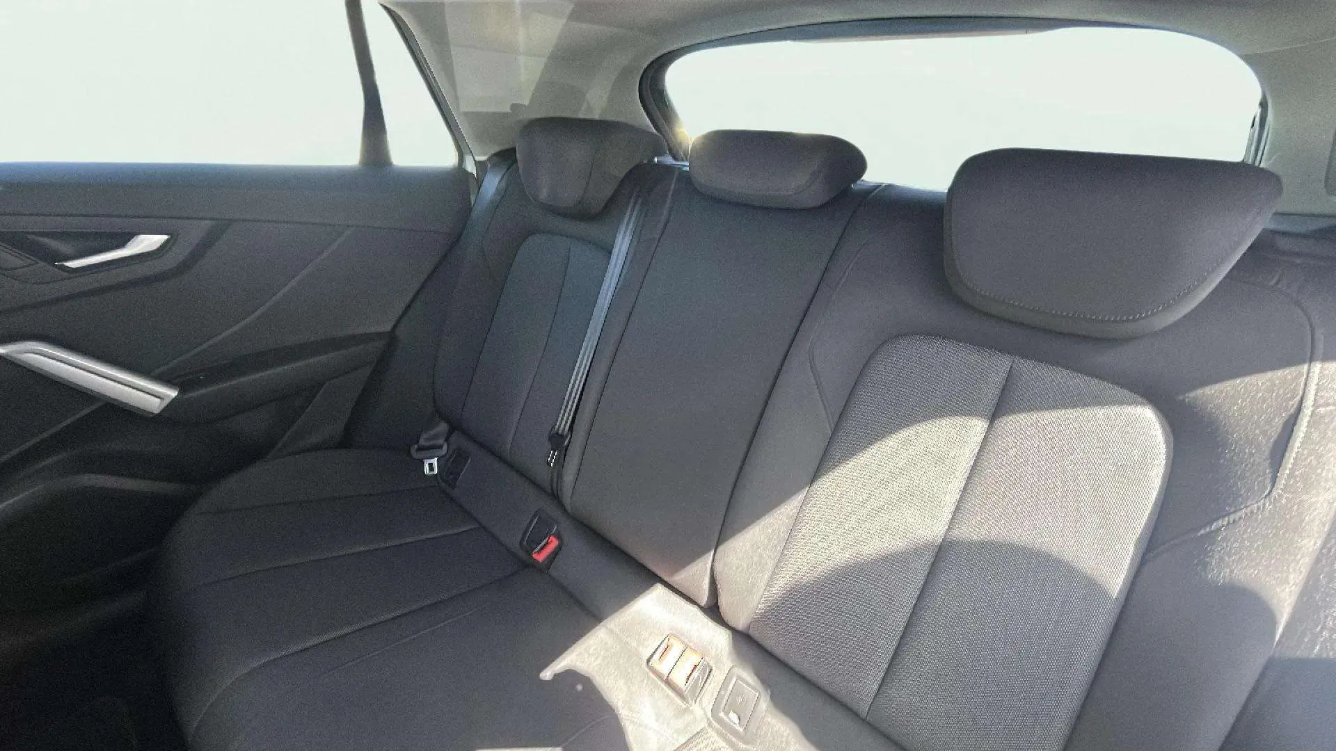 Audi Q2 30 TFSI - foto 22