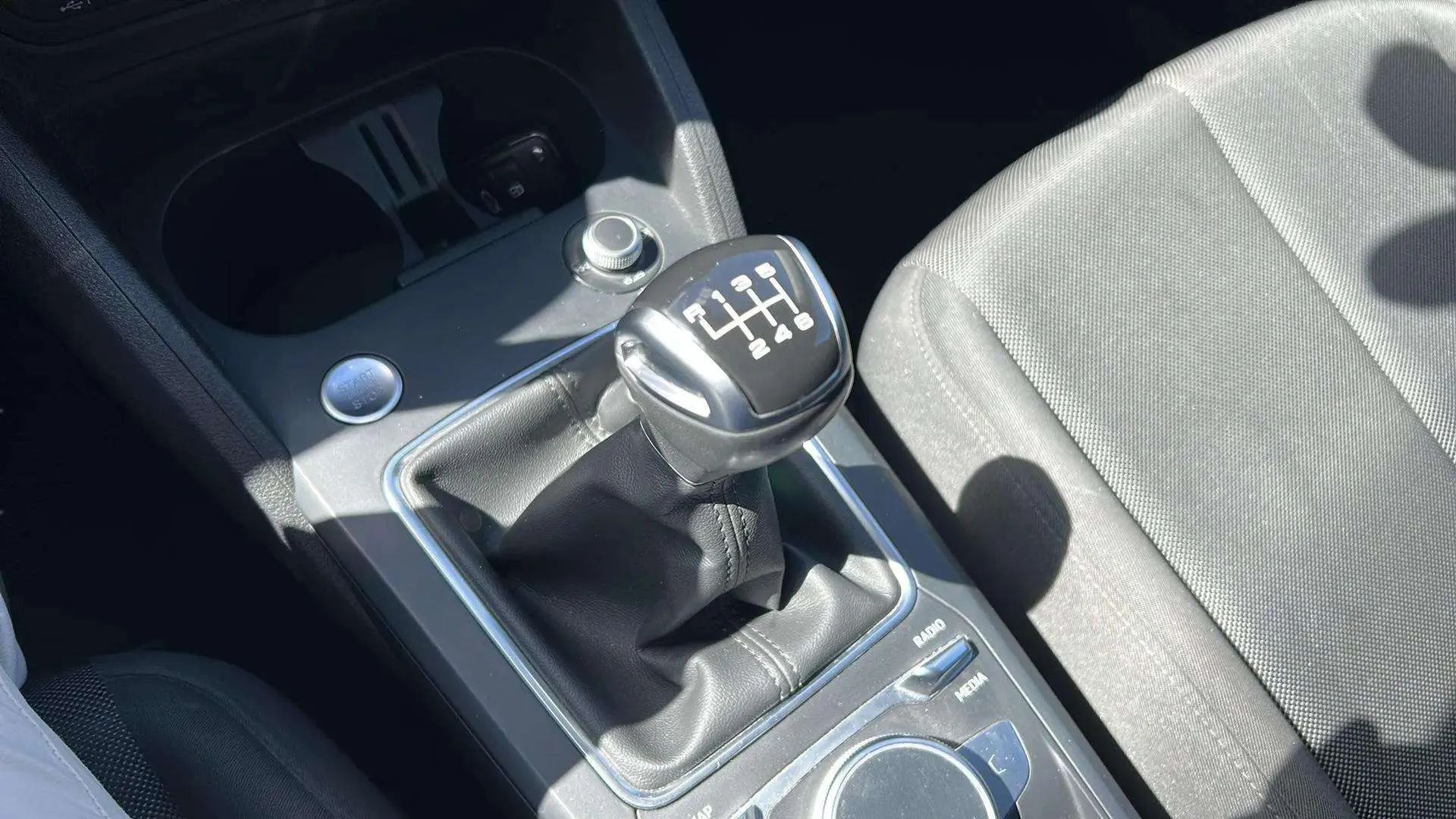 Audi Q2 30 TFSI - foto 29