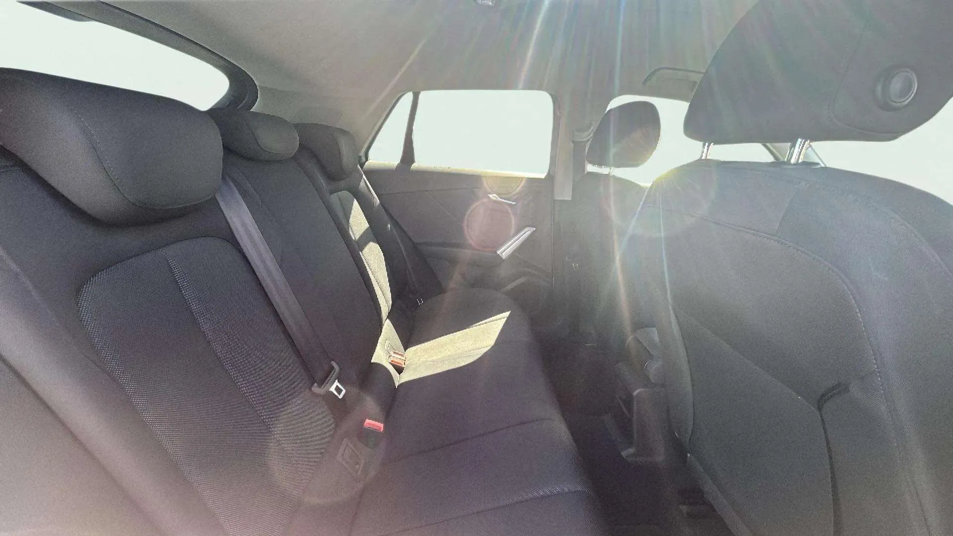 Audi Q2 30 TFSI - foto 11