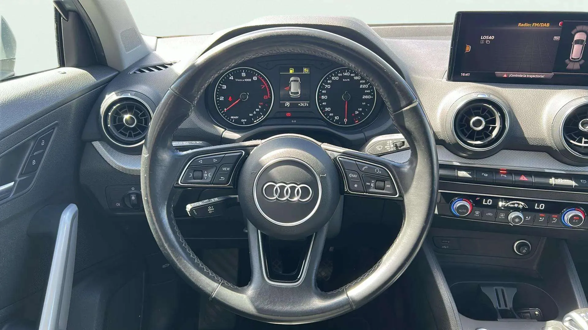 Audi Q2 30 TFSI - foto 8