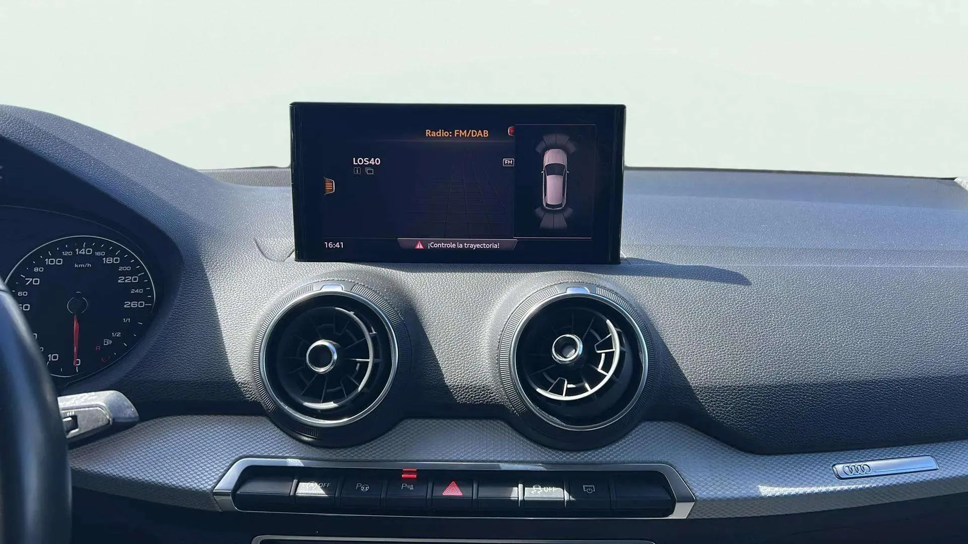 Audi Q2 30 TFSI - foto 7