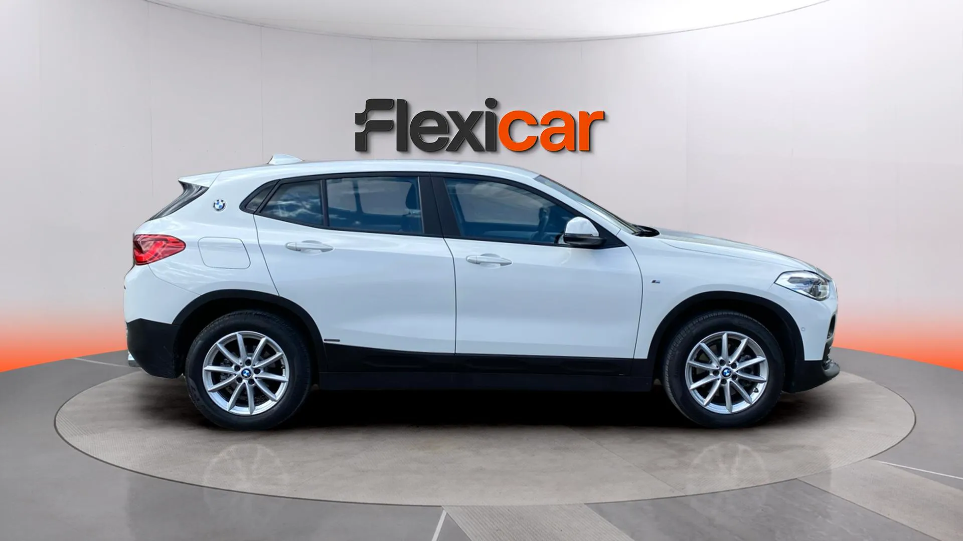 BMW X2 sDrive18d - foto 8