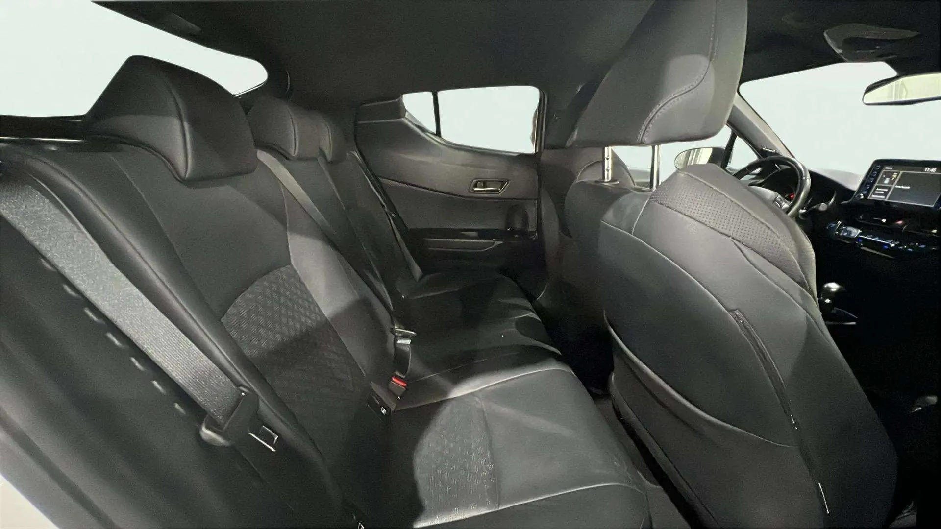 Toyota C-HR 2.0 180H Advance - foto 14
