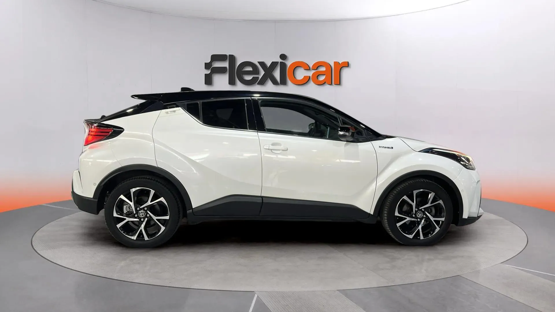 Toyota C-HR 2.0 180H Advance - foto 8
