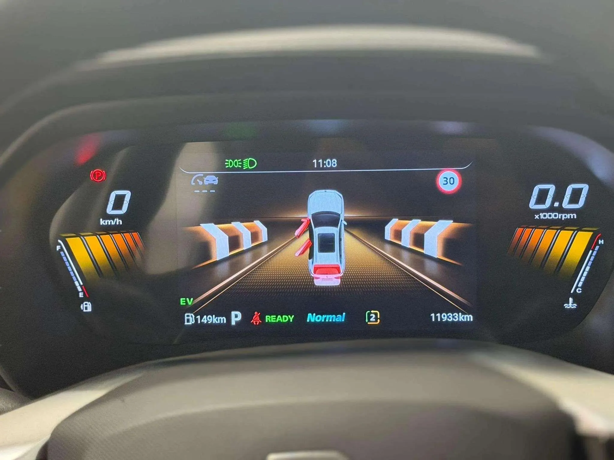 MG ZS Hybrid+ Luxury - foto 11