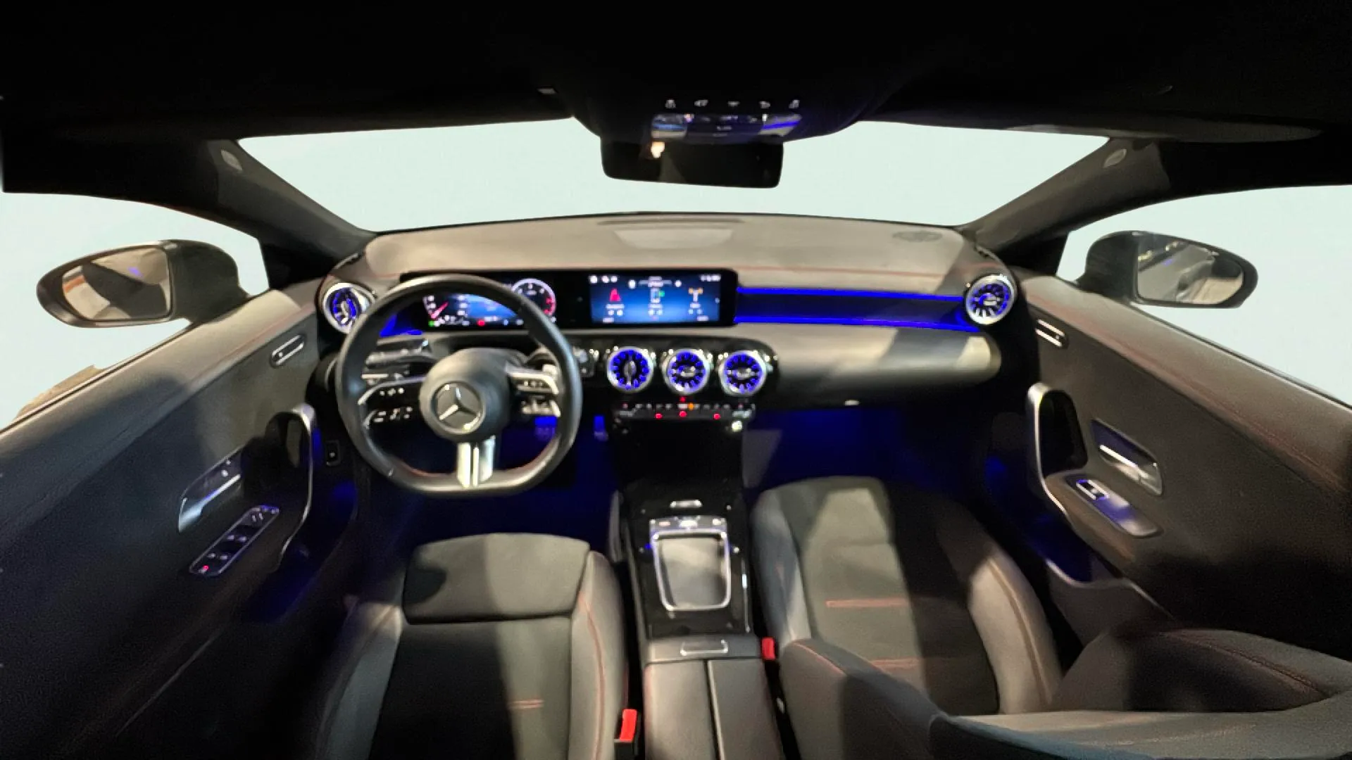 Mercedes-Benz CLA 200 D DCT - foto 11